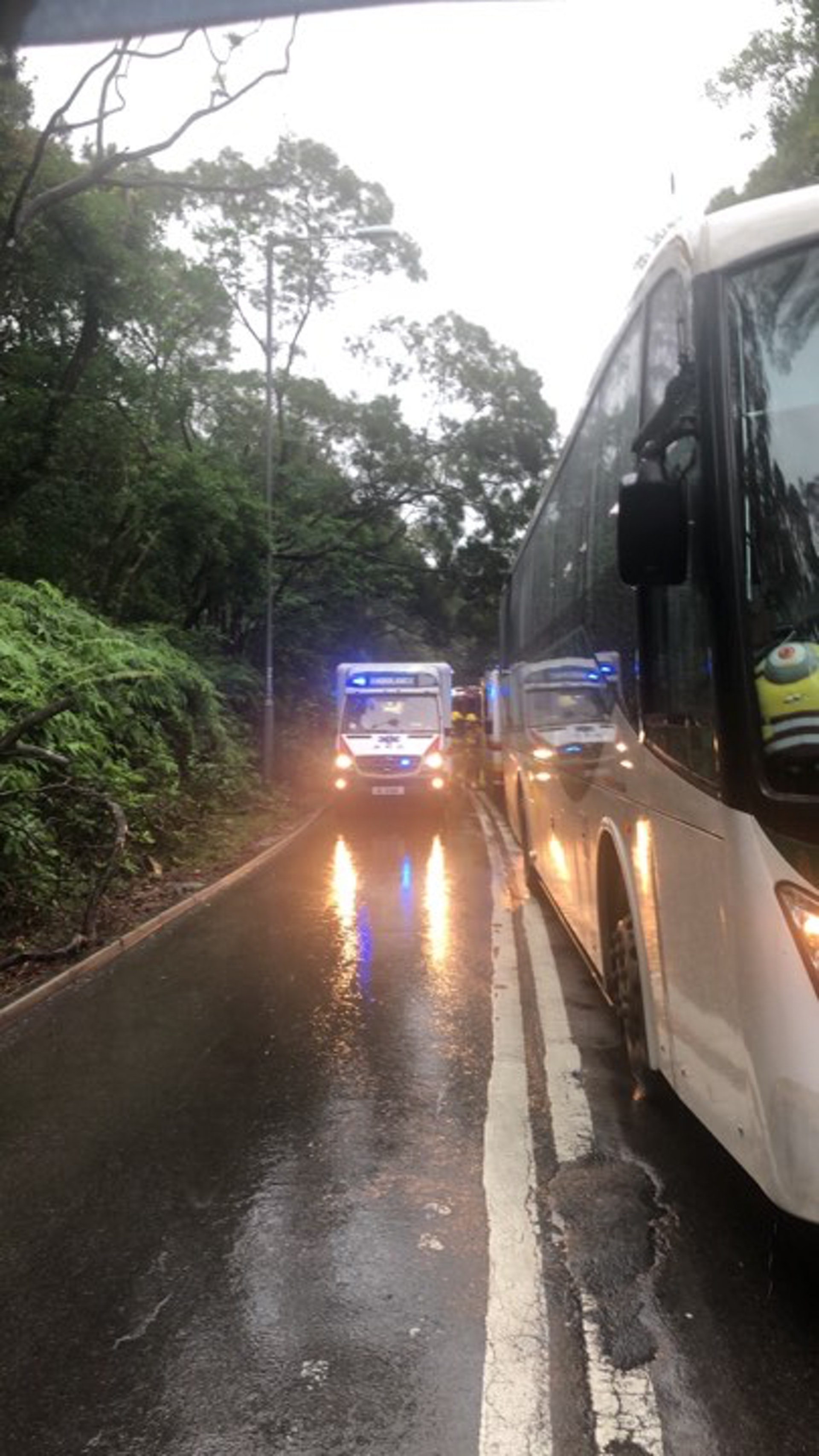 救護車到場。(讀者張先生提供)