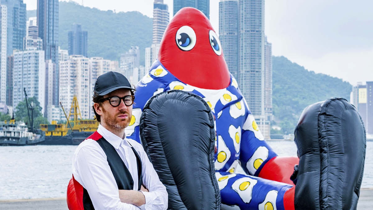 專訪英國藝術家Philip Colbert　在西環碼頭掉下巨型龍蝦的意義