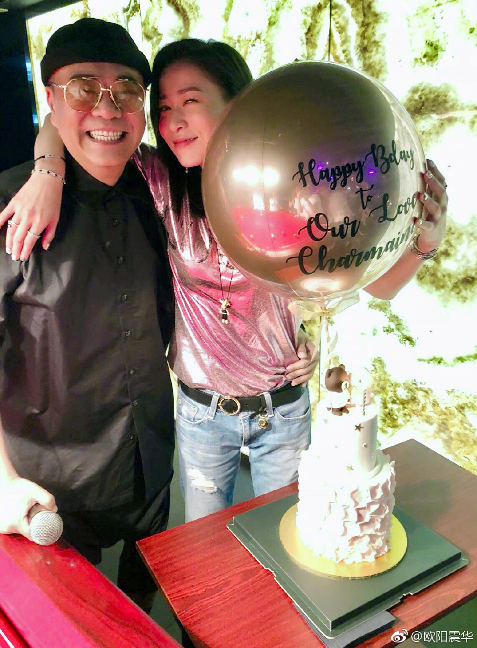 佘詩曼去年生日,歐陽震華亦有送上祝福,並希望佢可以早日搵到另一半。(歐陽震華微博圖片) 佘詩曼去年生日,歐陽震華亦有送上祝福,並希望佢可以早日搵到另一半。(歐陽震華微博圖片)