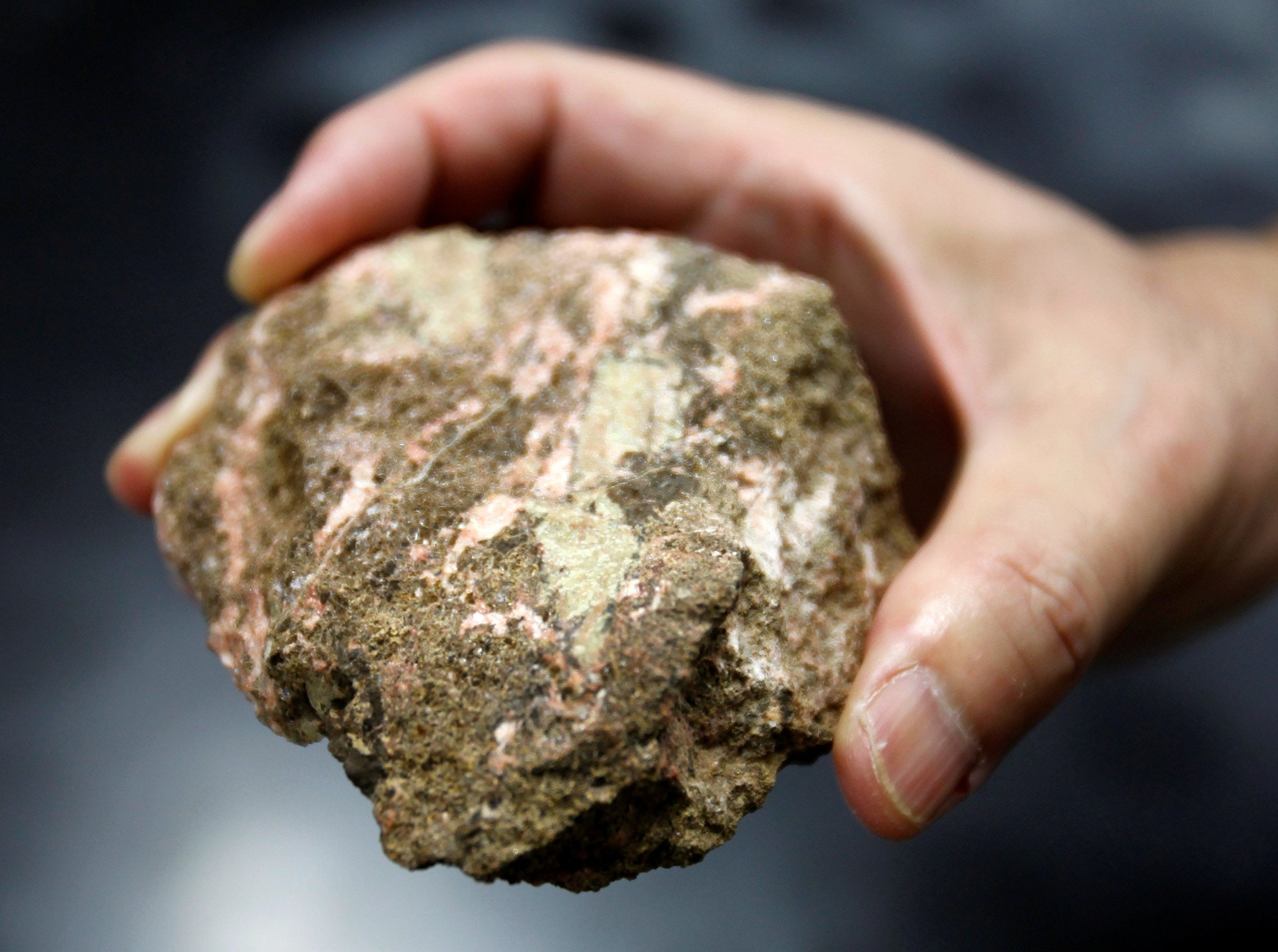氟碳鈰礦（Bastnasite），一種稀土礦，從中可同時提煉出鈰及鑭元素。（路透社）