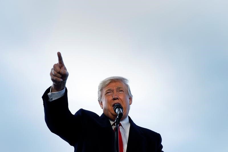 特朗普在選戰中衝擊共和黨信條，他的經濟及外交政策方針與共和黨主流格格不入。（美聯社）