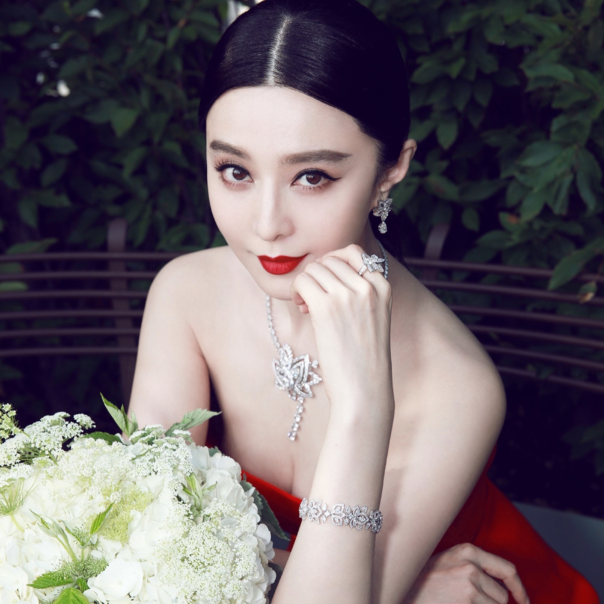 冰冰一直都是各大時尚品牌的寵兒。(IG/@bingbing_fan)