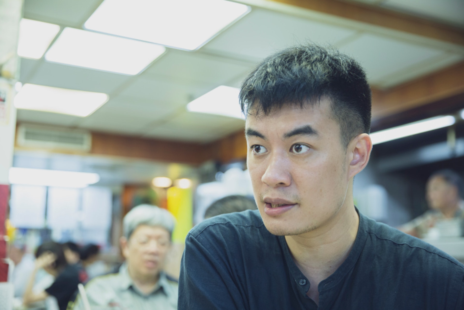 李俊峰說，他並不是要批判支聯會及司徒華，而是因為騷亂事件十分複雜，應深入分析和解構。