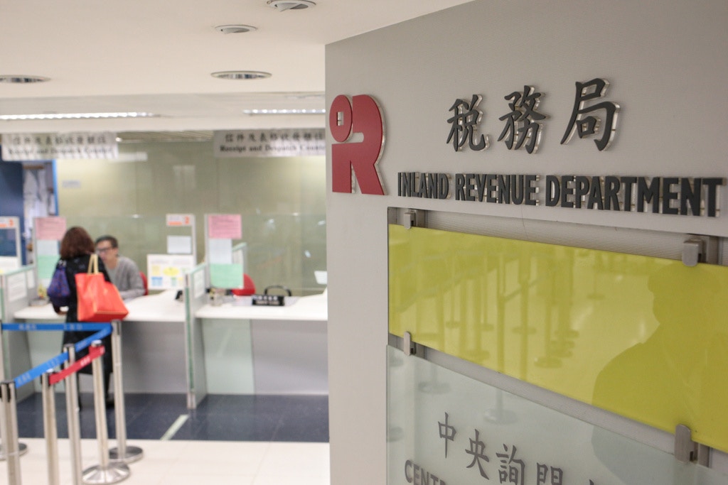 虛報與母同住呃免稅額逃稅1.36萬42歲男被判180小時社服令