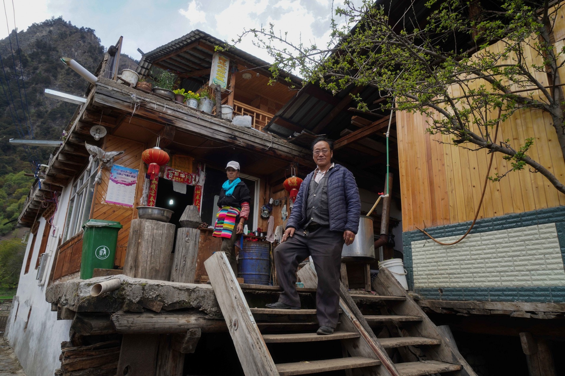 品鄉村 圖輯 雨崩村 與世隔絕的秘境 走進深山品 黃金