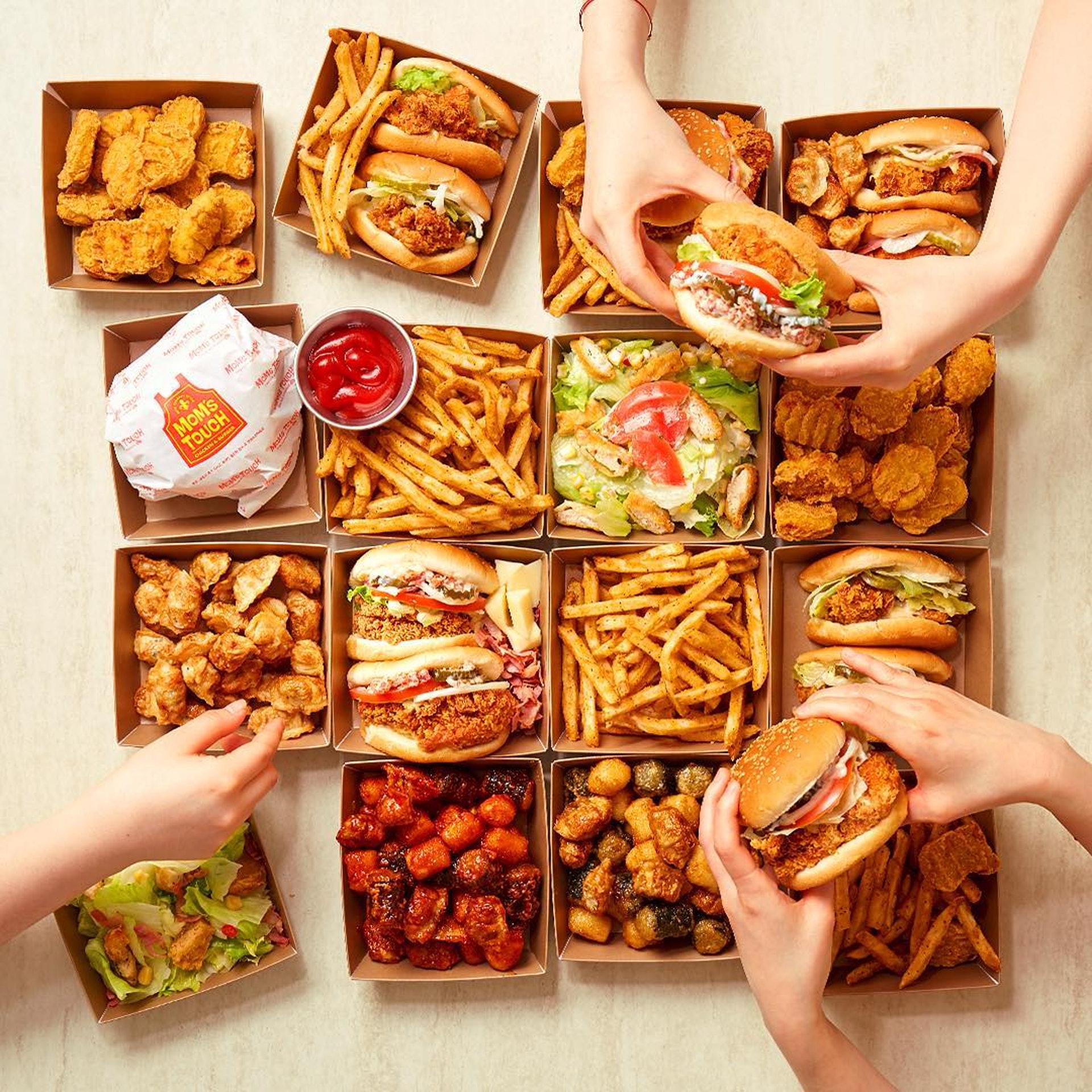 MOM'sTOUCH主打平價路線,非常受學生和上班族歡迎。(圖片來源:ig @ momstouch.love) 韓國炸雞