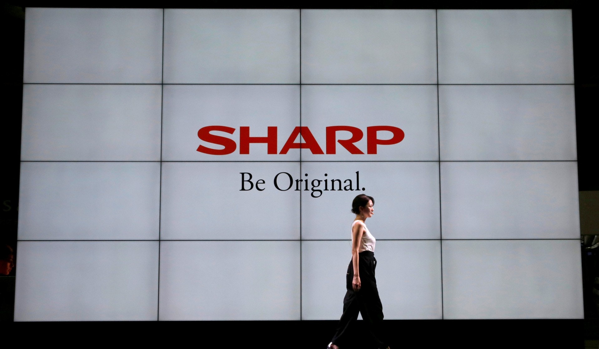 等不到越南廠完工　Sharp中國電腦生產線先搬去台灣　以避關稅