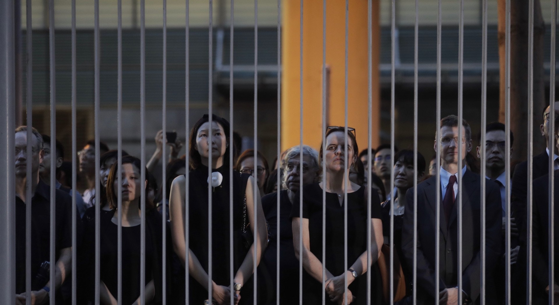 éè¡éä¼æµéæ¿åºç¸½é¨å¾é»ç«ä¸åéï¼ä»£è¡¨ä¸åæ¿åºä½é ­ãï¼ä½ä¿äº®æï¼