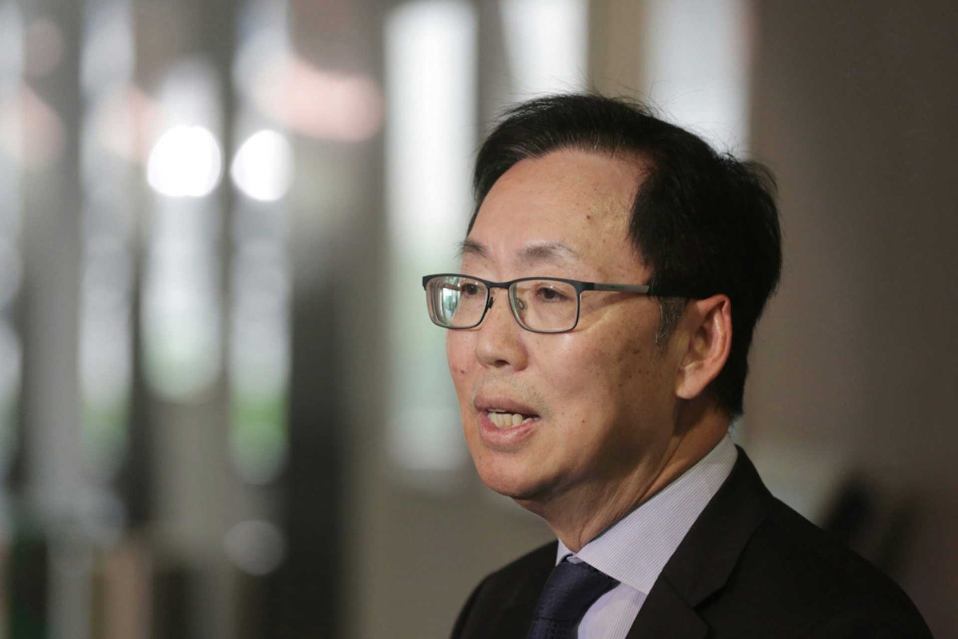 陳健波指,香港身處中美貿易戰的夾縫當中,港人要自求多福,思考是否要在逃犯條例一事上,為中央添煩添亂。(資料圖片/李澤彤攝) 陳健波指,香港身處中美貿易戰的夾縫當中,港人要自求多福,思考是否要在逃犯條例一事上,為中央添煩添亂。(資料圖片/李澤彤攝)