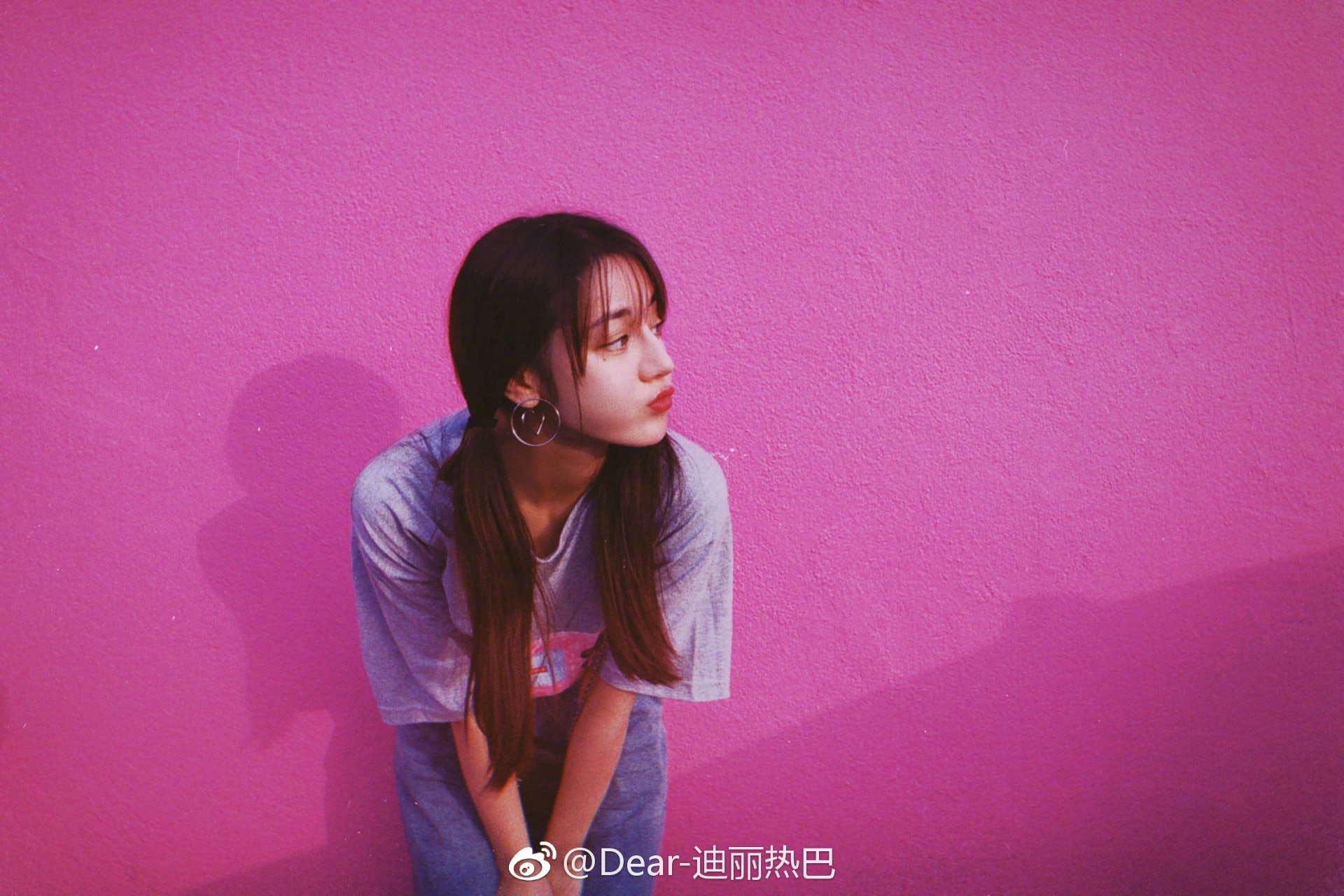 迪麗熱巴果真人紅事非多。(迪麗熱巴微博圖片) 迪麗熱巴果真人紅事非多。(迪麗熱巴微博圖片)