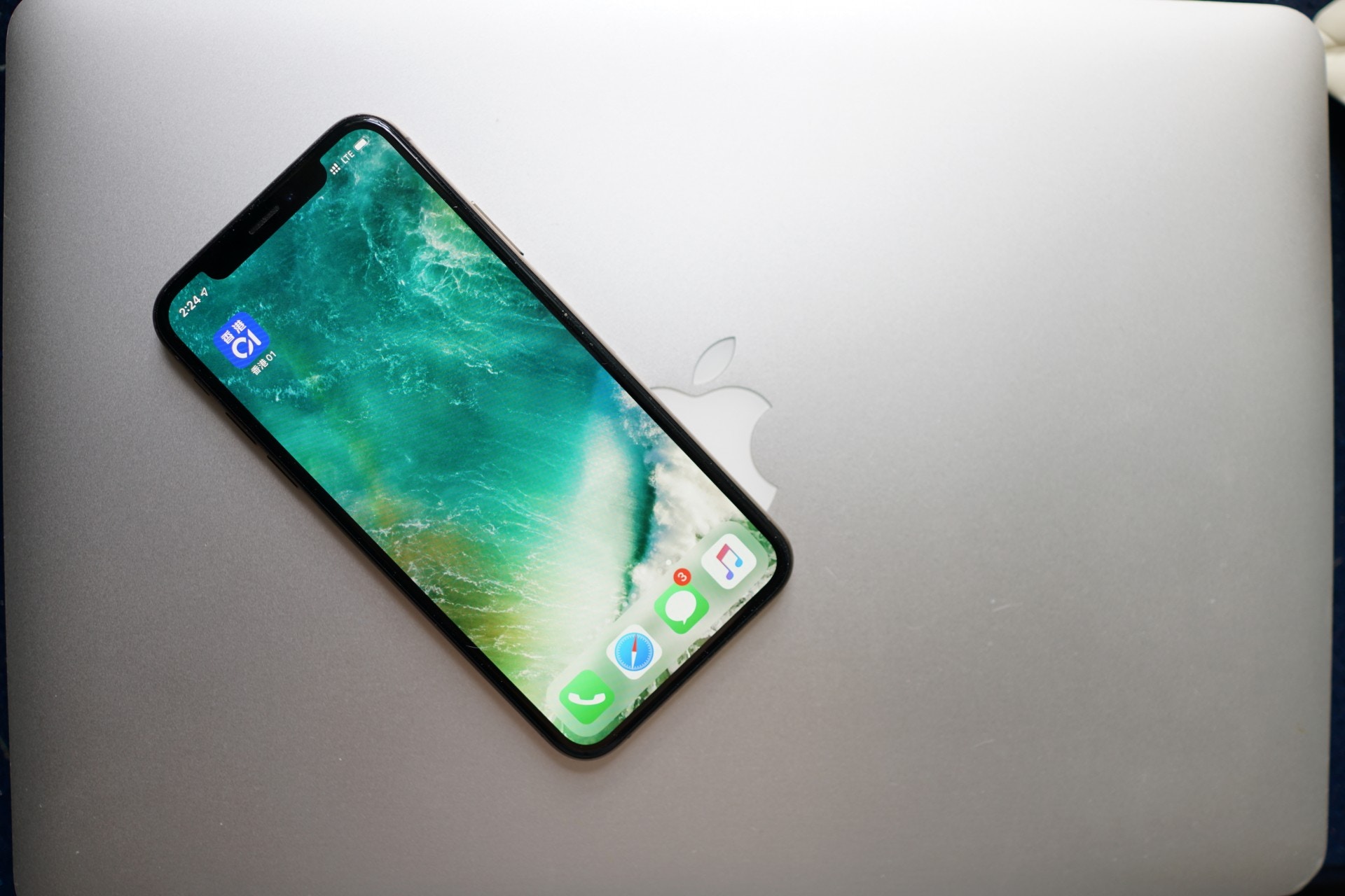 Wallpaper 變黑設定開啟前