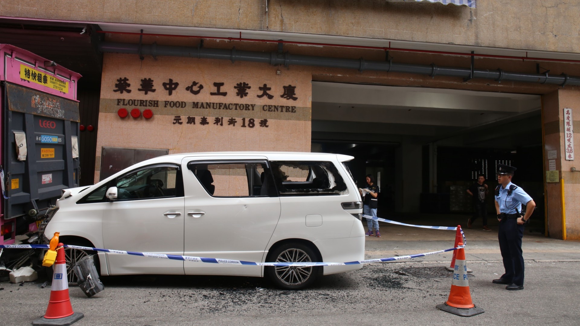 元朗買賣名車演變搶劫案九賊刀棍劫95萬警拘一人 香港01 突發 元朗買賣名車演變搶劫案九賊刀棍劫95萬警拘一人 香港01 突發