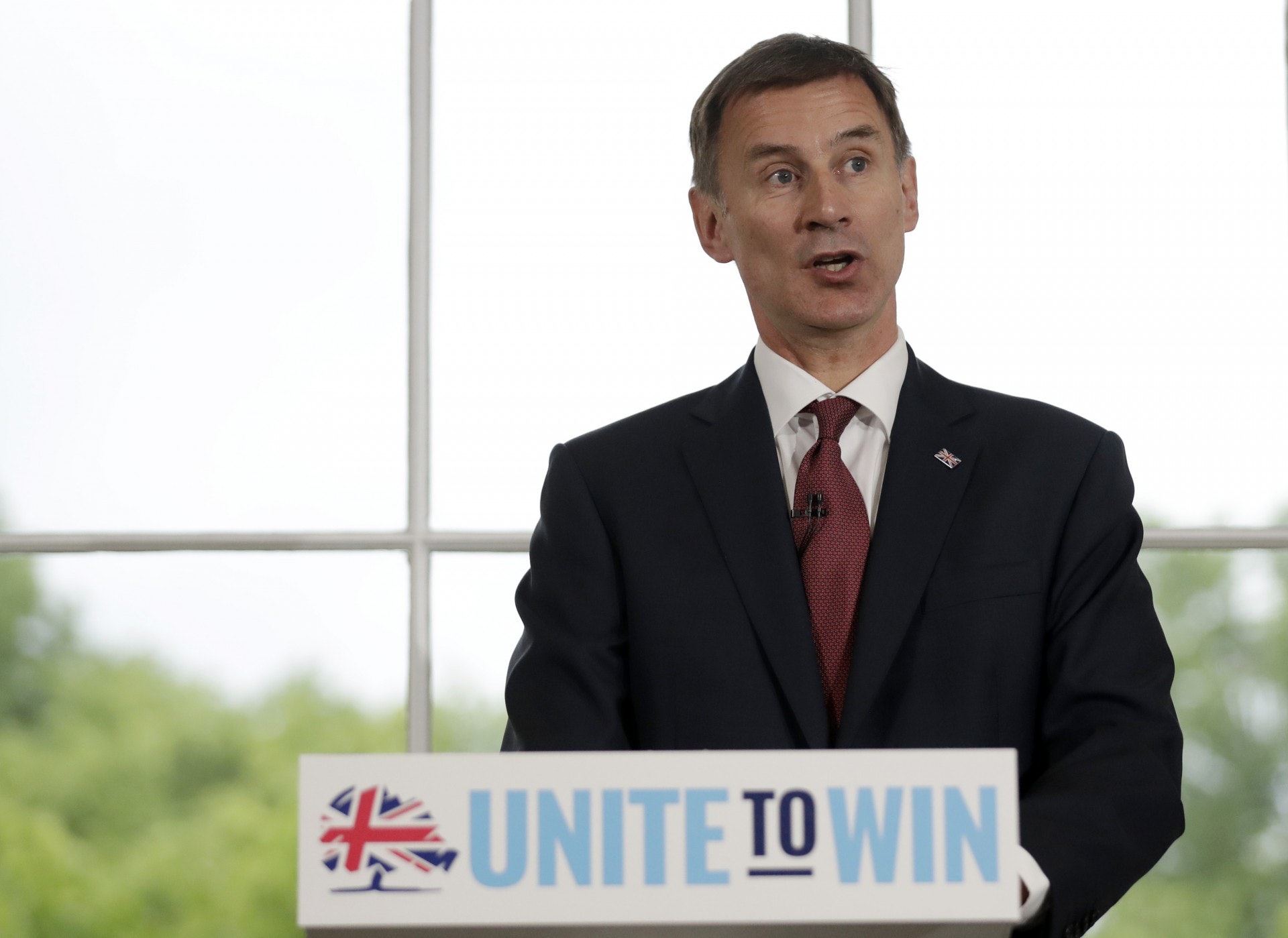 英國保守黨黨魁:1922委員會周一(10日)公布角逐黨魁兼首相人選名單,共有10人成功「入閘」,包括外相侯俊偉。(美聯社) 英國保守黨黨魁:1922委員會周一(10日)公布角逐黨魁兼首相人選名單,共有10人成功「入閘」,包括外相侯俊偉。(美聯社)