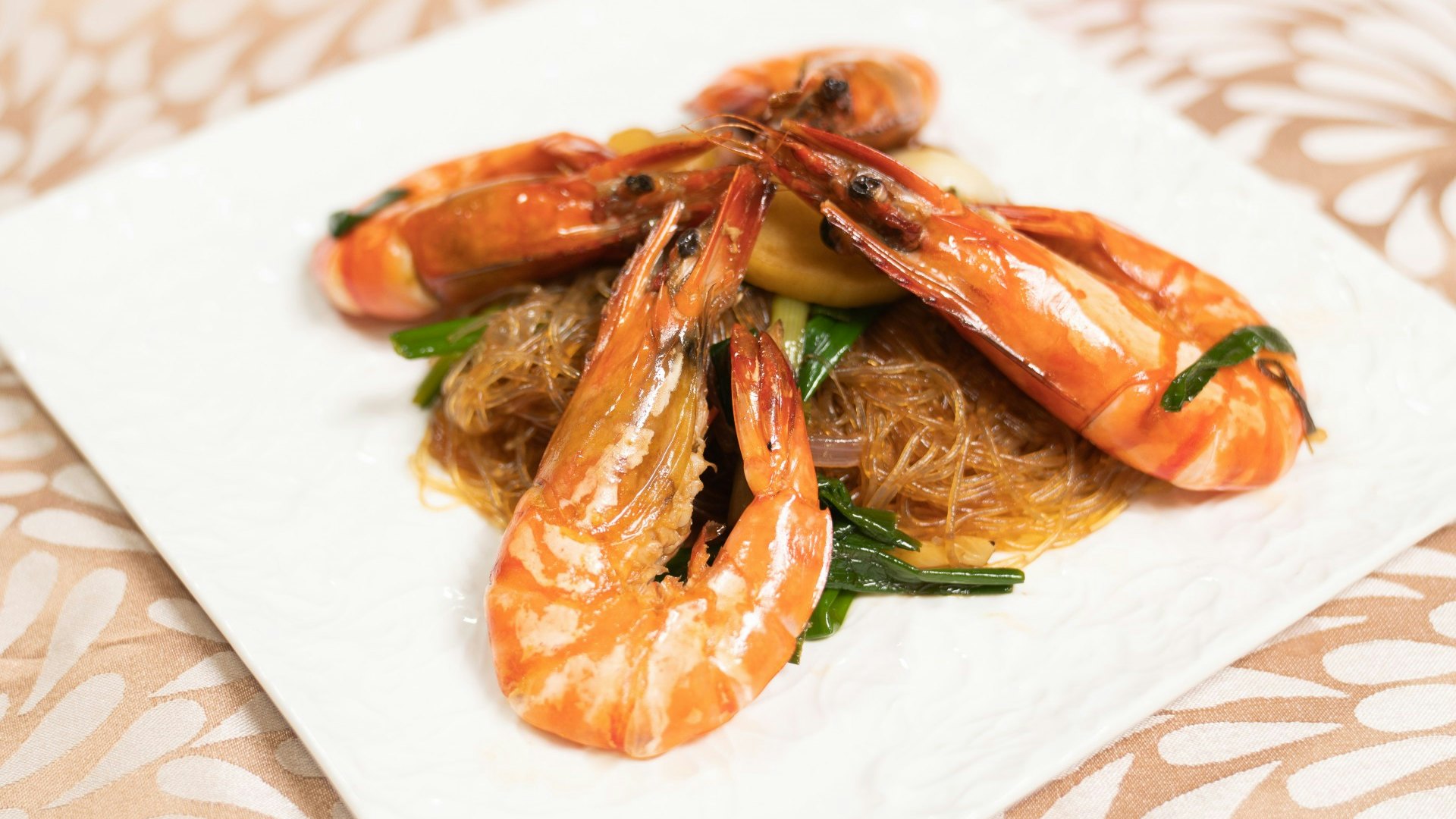 【薑蔥大蝦炒粉絲食譜】自製港式惹味菜 粉絲吸盡大蝦醬汁精華 【薑蔥大蝦炒粉絲食譜】自製港式惹味菜 粉絲吸盡大蝦醬汁精華