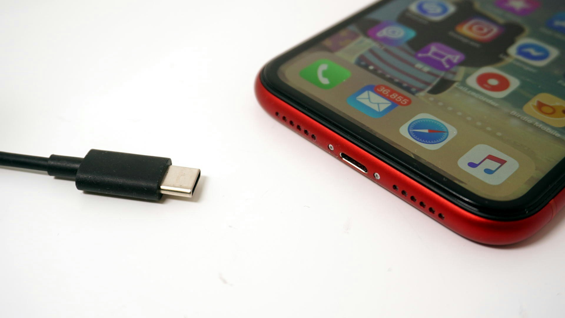 新 iPhone 改用 USB-C 捨 Lightning 插頭 　iOS 13 新介面露端倪