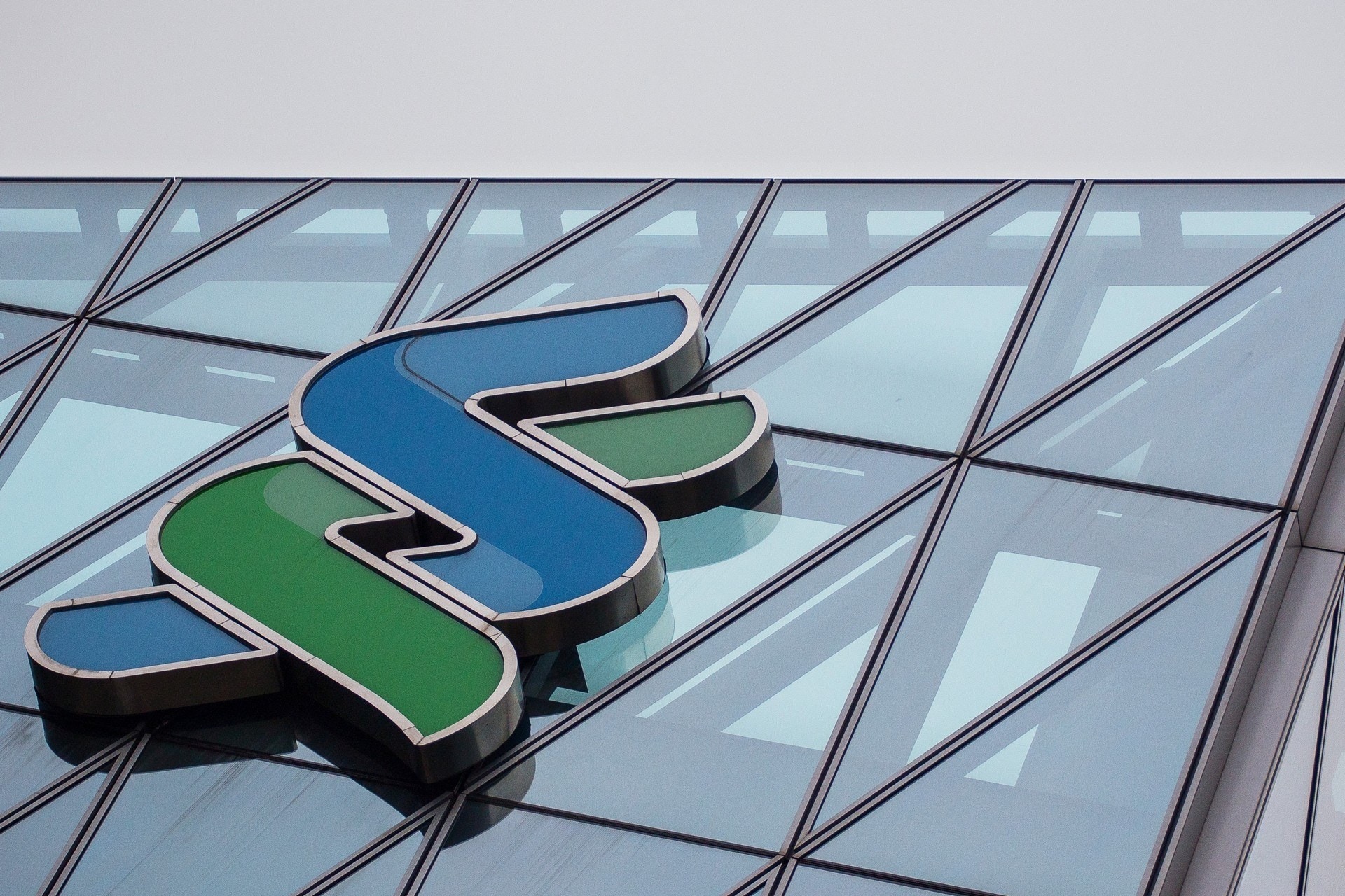 逃犯條例】渣打香港︰金鐘兩間分行繼續暫停營運至另行通告