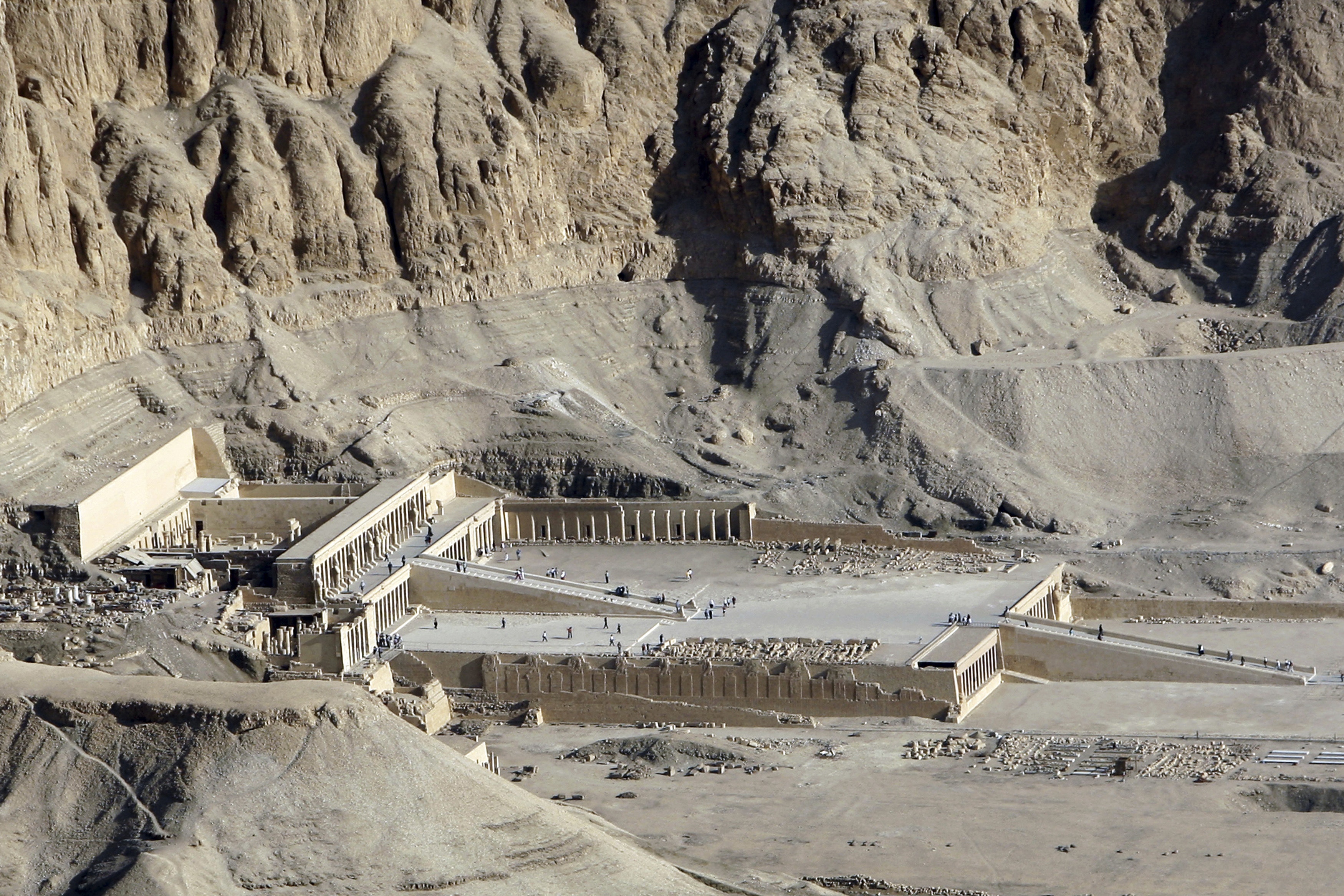 埃及考古學家於樂蜀附近發現7000年古城或有助振興旅業