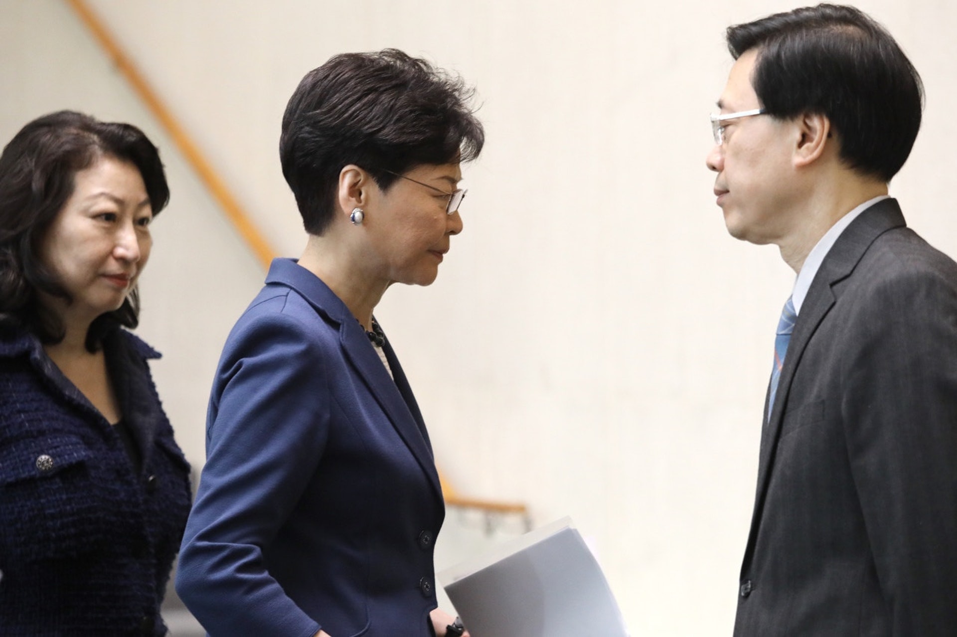 政府在推動修例過程中漠視社會焦慮,拒絕聆聽及積極回應法律界提出的理性質疑,結果自吞苦果,可謂政治教科書反面教材。(資料圖片) 政府在推動修例過程中漠視社會焦慮,拒絕聆聽及積極回應法律界提出的理性質疑,結果自吞苦果,可謂政治教科書反面教材。(資料圖片)