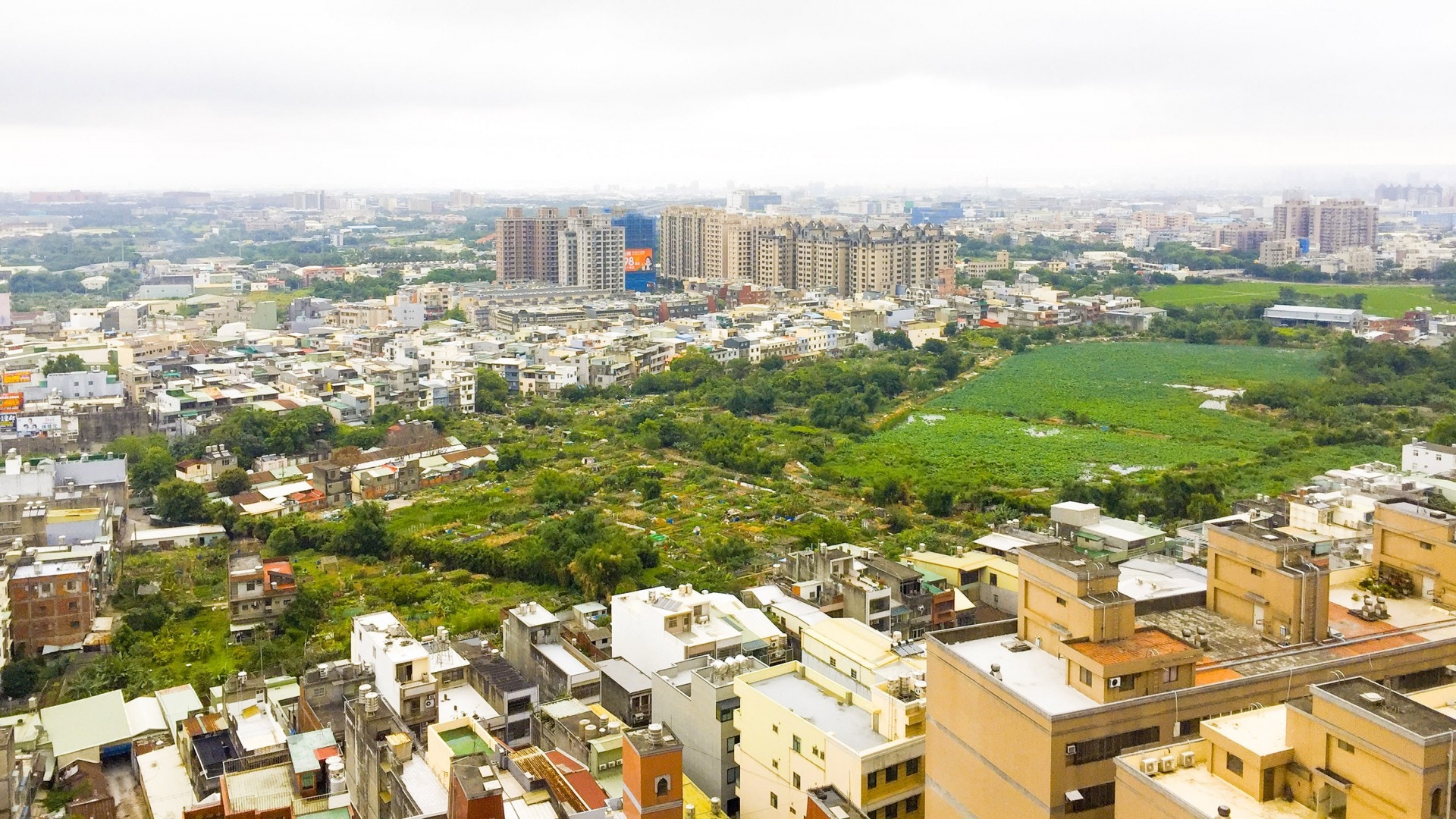 台灣桃園市近機場，是需要經常來往港台的港人熱門落腳點。(中央社)