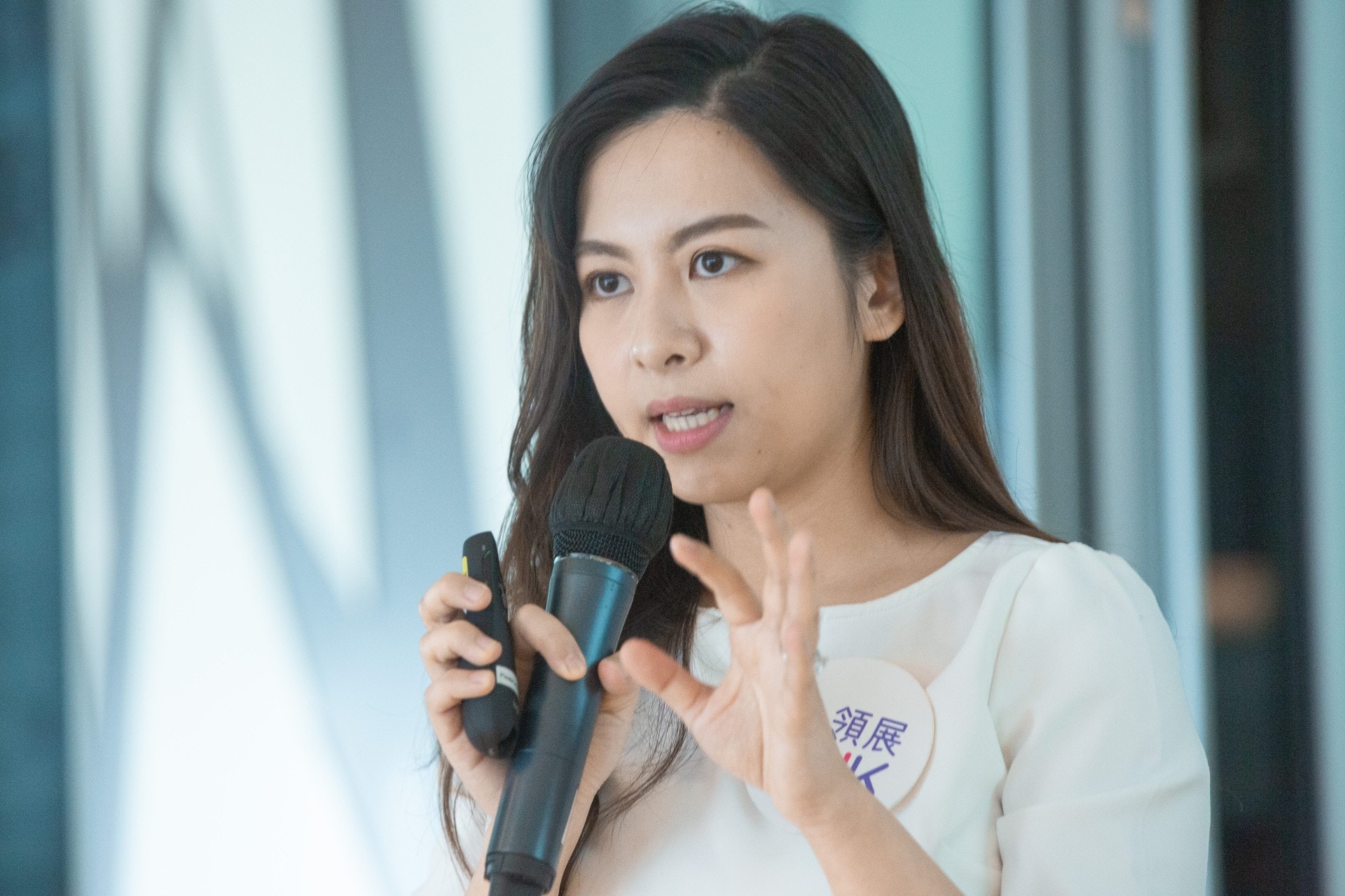 Sharon提及,整理有助人們認識自我及得到自由。藉此了解個人好惡,並整理人生,擺脫物質、名利、形象、他人看法等束縛。「真正的自由就是沒有物欲,加上事物都是自己100%喜歡和用到的。」(黃舒慧攝) Sharon提及,整理有助人們認識自我及得到自由。藉此了解個人好惡,並整理人生,擺脫物質、名利、形象、他人看法等束縛。「真正的自由就是沒有物欲,加上事物都是自己100%喜歡和用到的。」(黃舒慧攝)