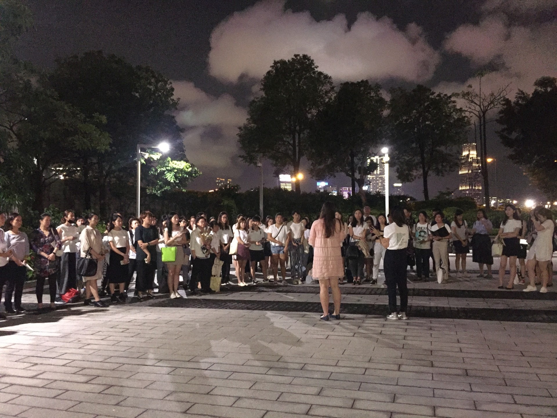 【逃犯條例】反修例運動的休整之夜　619立法會「煲底」的守候者