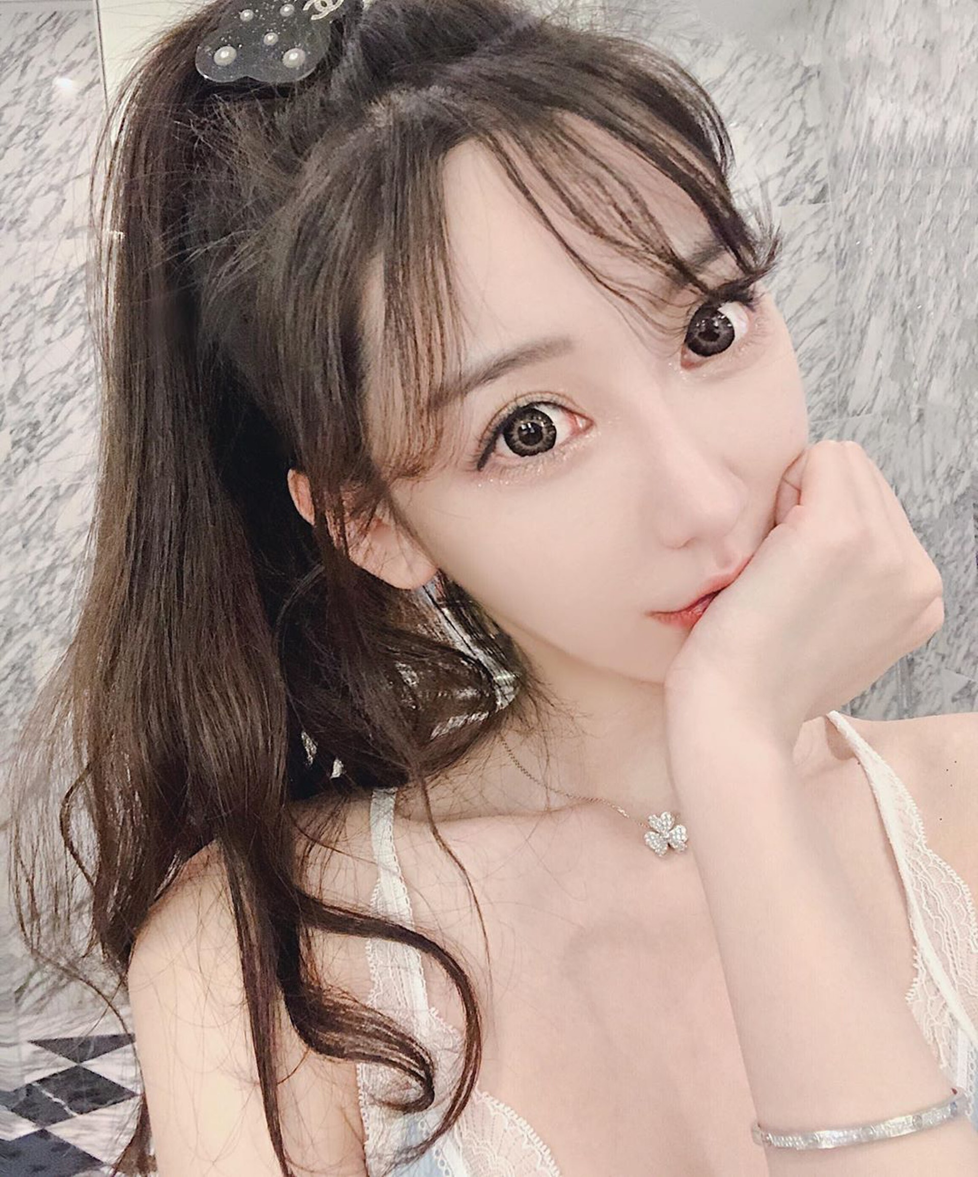Cammi承認只整了鼻子和下巴。(Cammi IG:cbbheree) Cammi承認只整了鼻子和下巴。(Cammi IG:cbbheree)