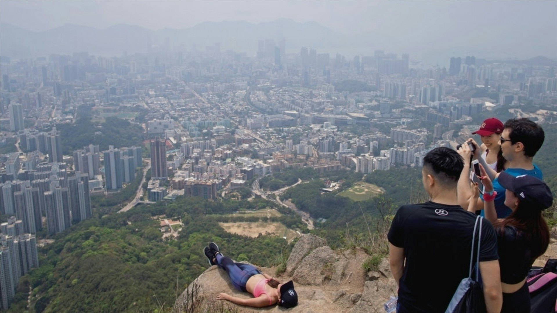 夏天行山|常見意外處理 詳解中暑、熱衰竭症狀分辨及急救方法 夏天行山|常見意外處理 詳解中暑、熱衰竭症狀分辨及急救方法