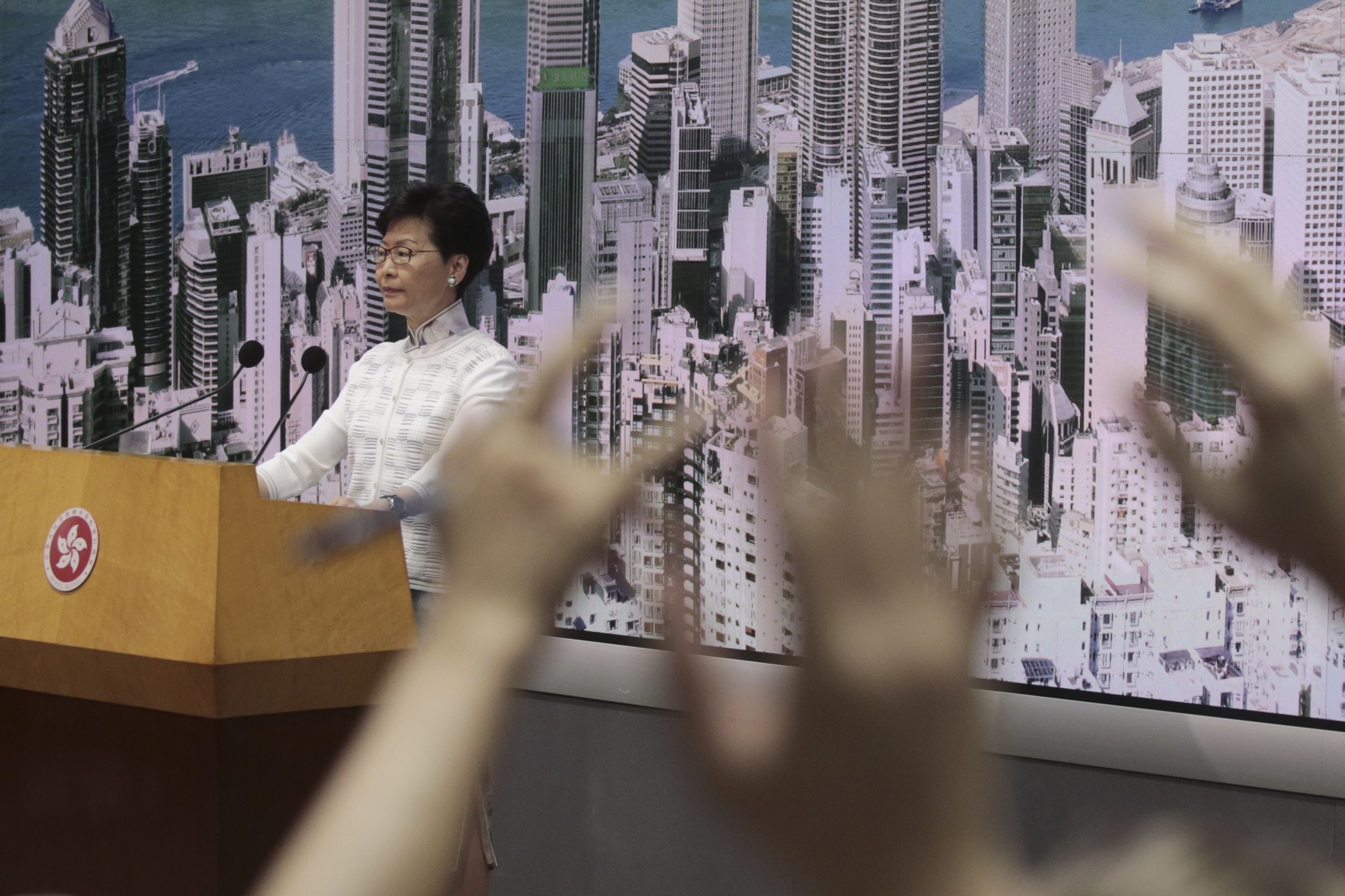 【管治思維】迷信自由放任　大市場小政府下的失治香港