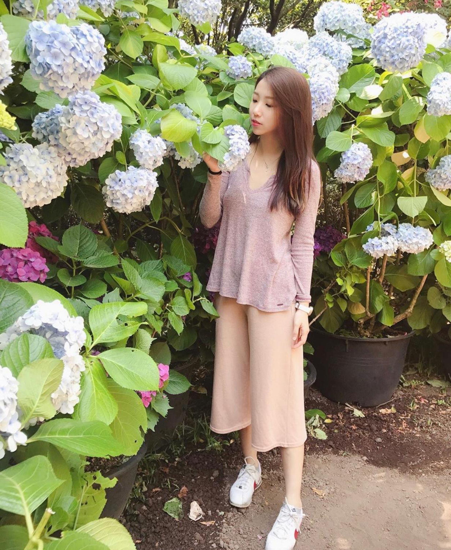 散發文青氣息。(CaCa IG 圖片) 散發文青氣息。(CaCa IG 圖片)