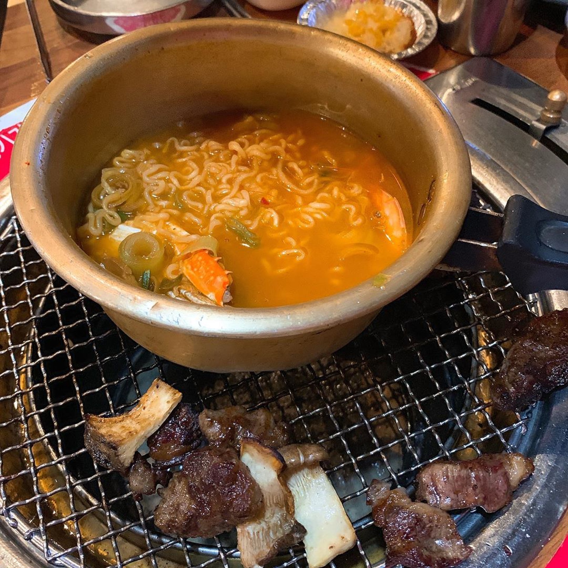 5. 韓國:韓式料理在台灣的火紅程度可是不容小覷,近年來因為韓劇的影響,來往韓國的遊客年年攀升,除了掃蕩便宜的美妝產品和服飾等,基本的購物行程之外,吃貨行程也是不能少的!(srichus2@Instagram)