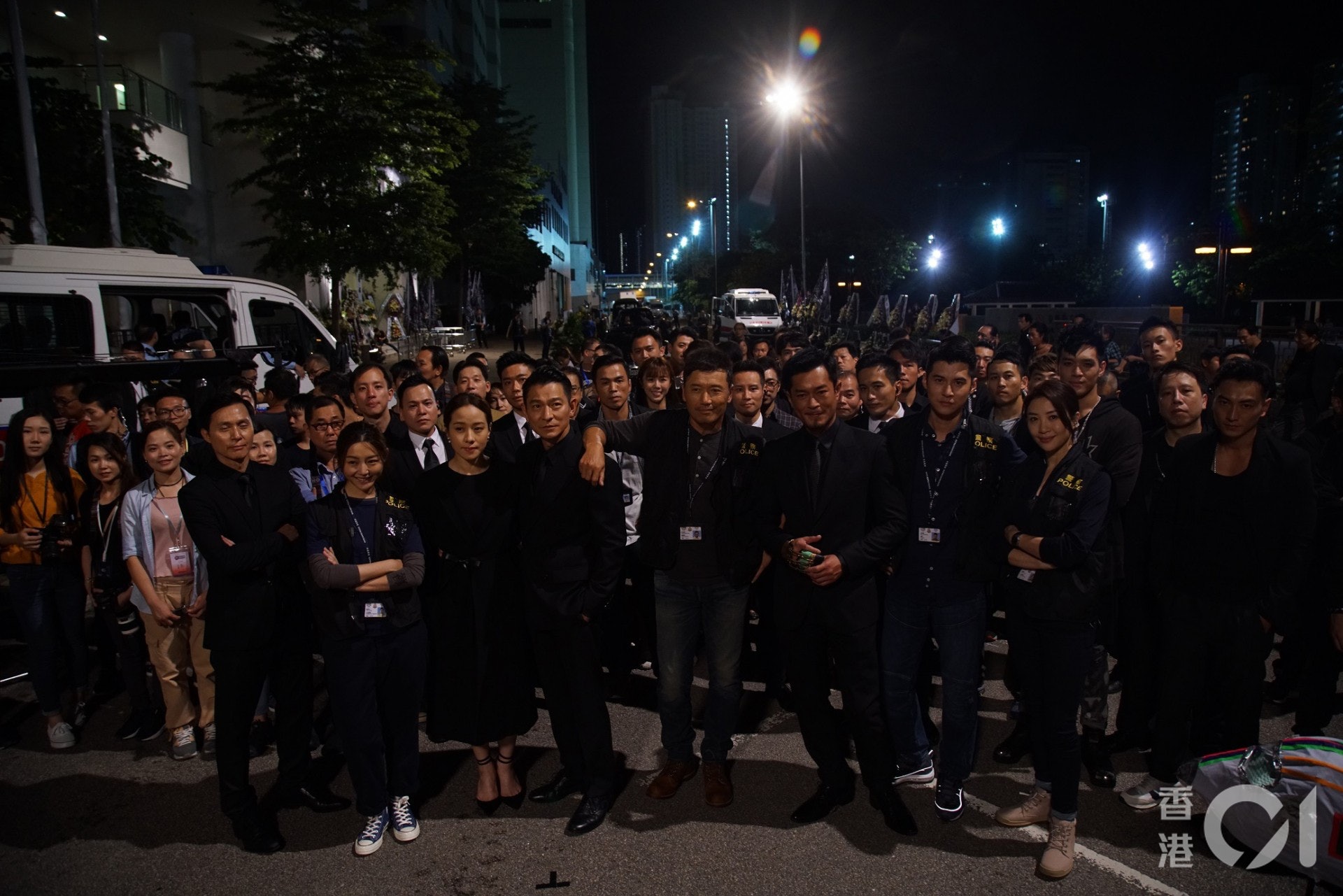這個路祭場面非常龐大,不單是三大男主角首度聚首,更有過百位臨記撐場。(官方相片)