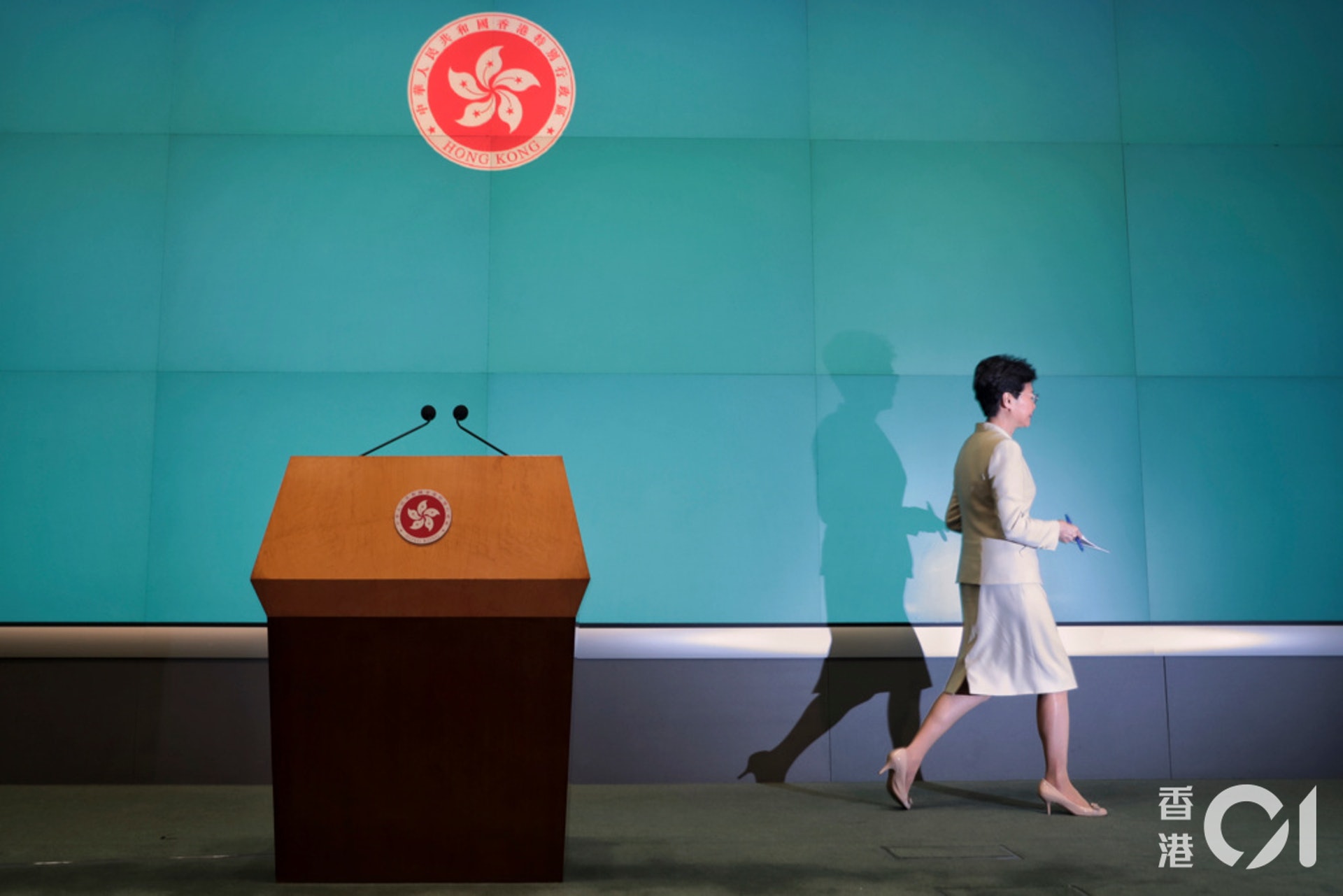 林鄭在社福安老議題上,未能拿出如力推修訂《逃犯修例》般的堅持。(李澤彤攝/資料圖片) 林鄭在社福安老議題上,未能拿出如力推修訂《逃犯修例》般的堅持。(李澤彤攝/資料圖片)