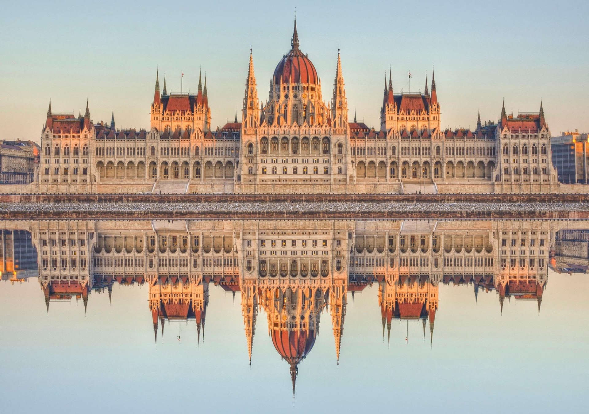 匈牙利國會大廈。(Hungary Tourism FB截圖) 匈牙利國會大廈。(Hungary Tourism FB截圖)