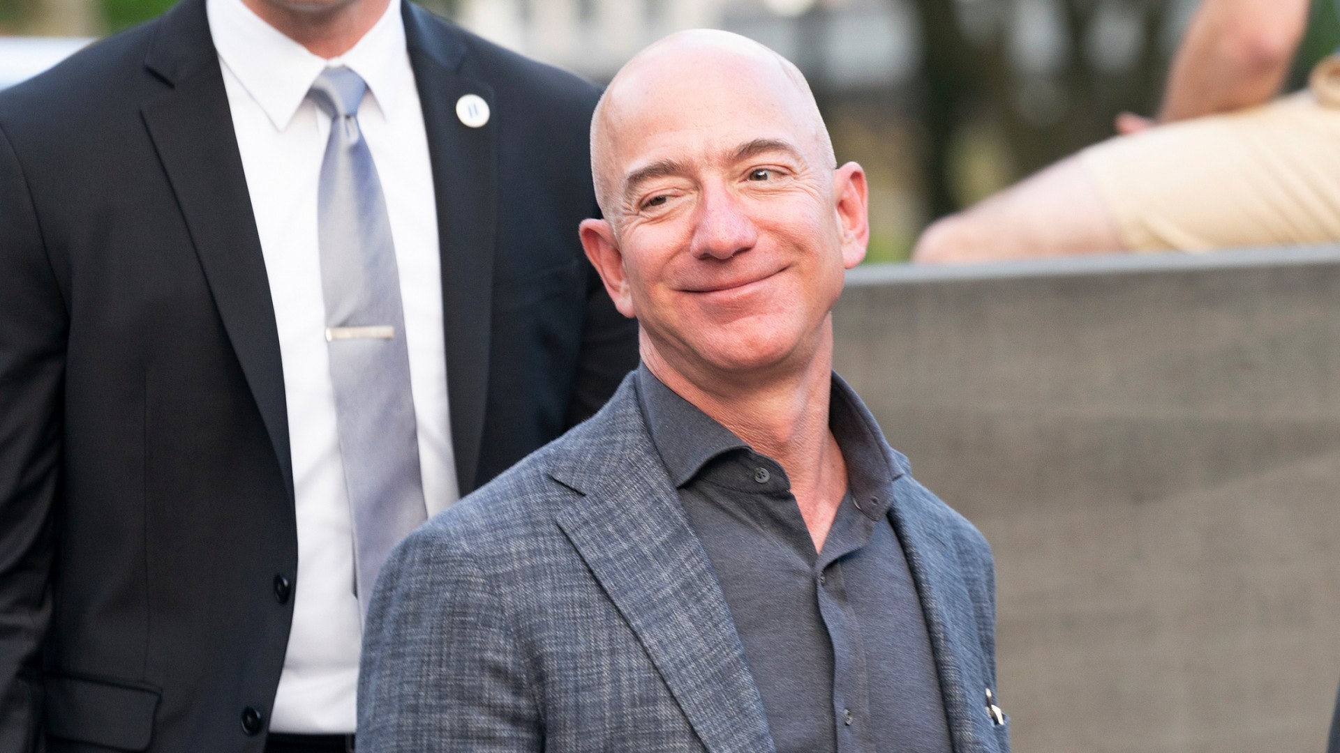 Amazon創辦人離婚 貝佐斯近3000億股份交前妻仍是全球首富 Amazon創辦人離婚 貝佐斯近3000億股份交前妻仍是全球首富