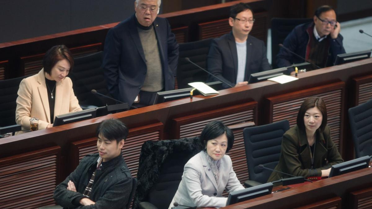 【逃犯條例】修例敗走引發建制内訌 田少、葉劉開火僅冰山一角 【逃犯條例】修例敗走引發建制内訌 田少、葉劉開火僅冰山一角