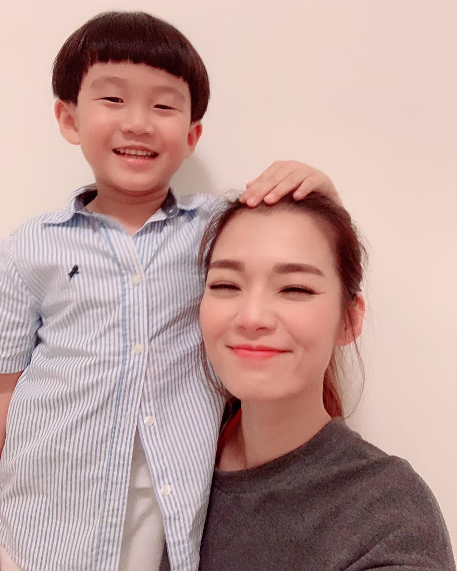離婚後,「蟹籽」多數由呂慧儀照顧。(ig圖片) 離婚後,「蟹籽」多數由呂慧儀照顧。(ig圖片)