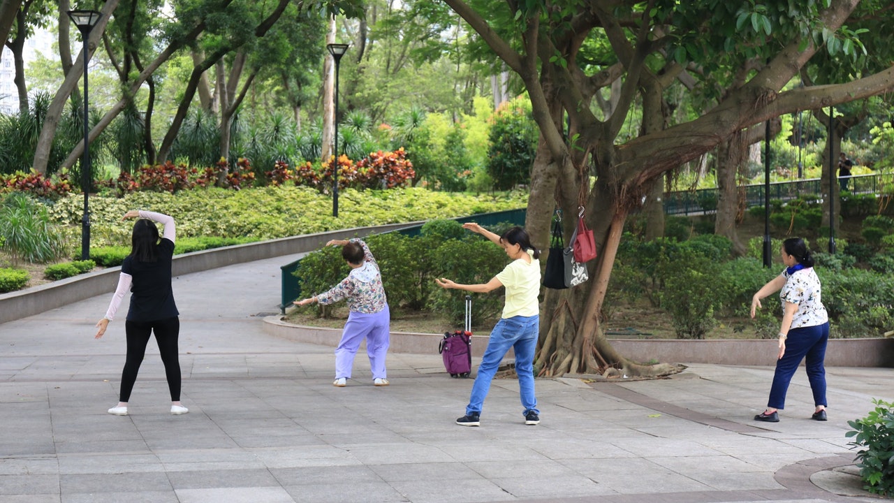 【光復屯門公園】大媽出動前 屯門公園寧靜 市民慢跑 兒童遊玩 【光復屯門公園】大媽出動前 屯門公園寧靜 市民慢跑 兒童遊玩