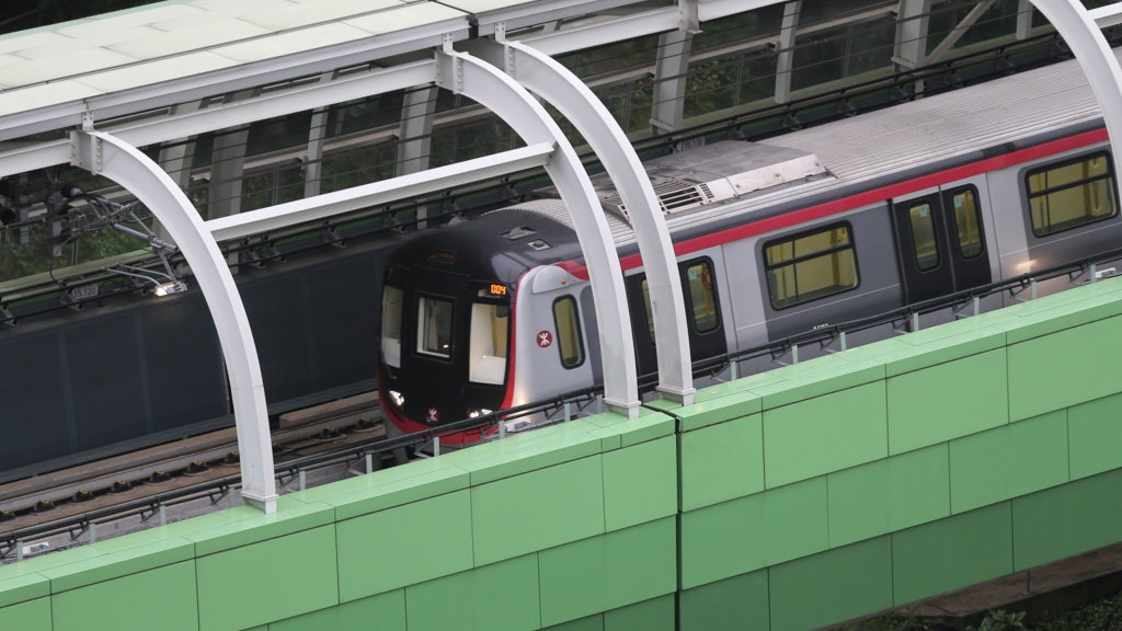 盛傳南港島線通車日傾向12月18日 料最快周一公布 盛傳南港島線通車日傾向12月18日 料最快周一公布