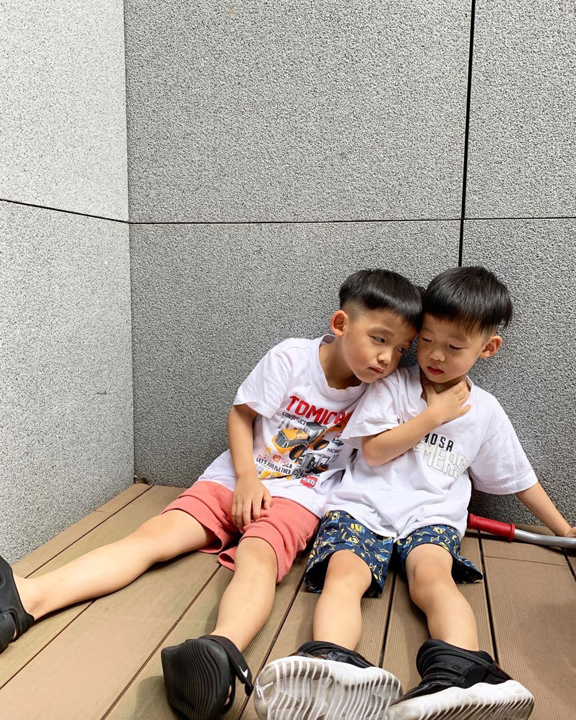 飛飛、翔翔已經4歲了。(IG圖片/blackielovelife) 飛飛、翔翔已經4歲了。(IG圖片/blackielovelife)