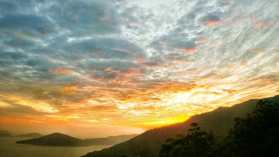 【大嶼山行山路線】昂坪出發登彌勒山睇日落 必經天國階梯打卡 【大嶼山行山路線】昂坪出發登彌勒山睇日落 必經天國階梯打卡