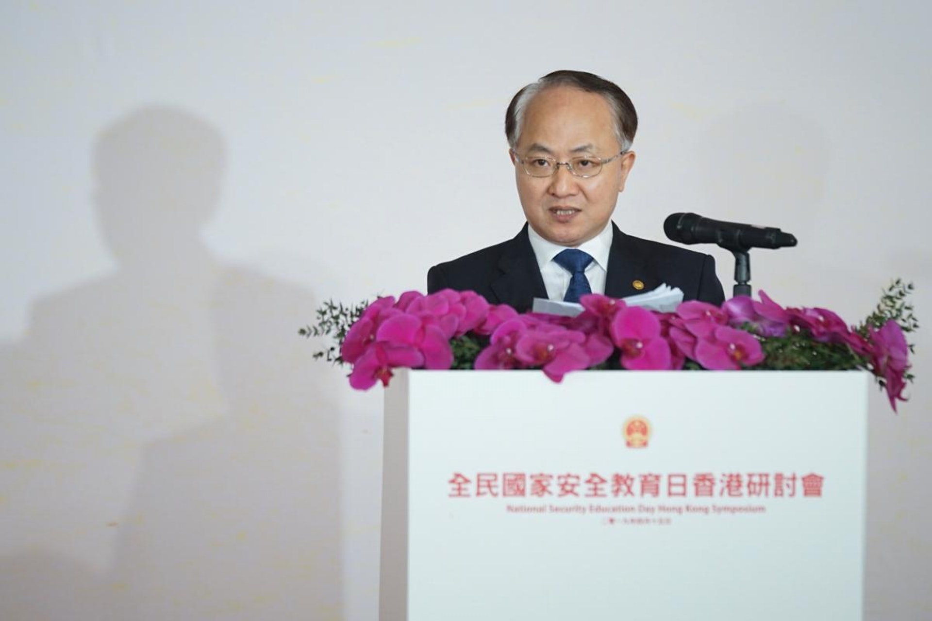 中聯辦主任王志民昨在致辭時表示,中央堅定支持林鄭月娥行政長官和特區政府繼續依法有效施政、積極作為。(資料圖片/洪嘉徽攝) 中聯辦主任王志民昨在致辭時表示,中央堅定支持林鄭月娥行政長官和特區政府繼續依法有效施政、積極作為。(資料圖片/洪嘉徽攝)