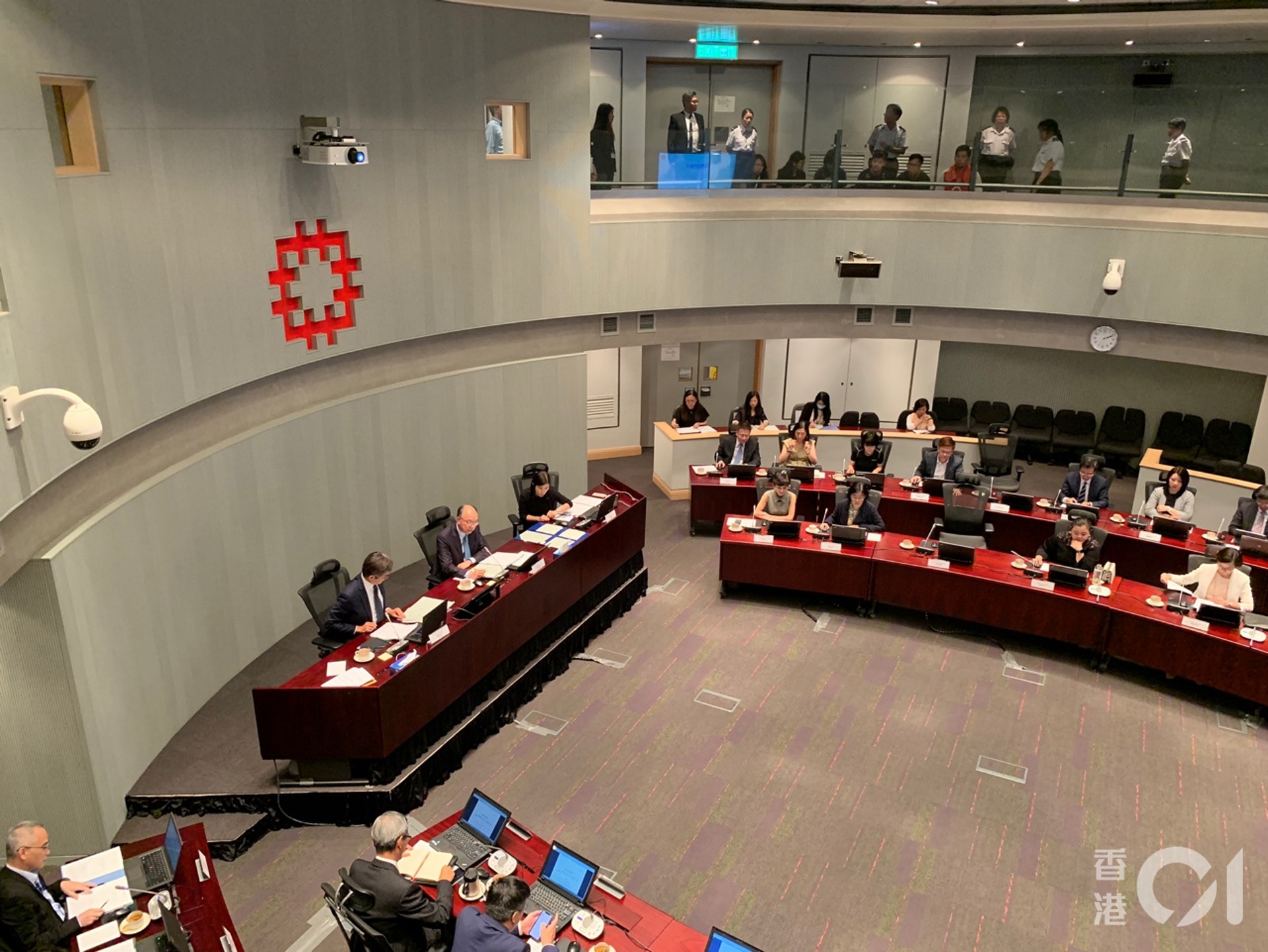 房署探討六個工廈項目改建公屋研究加快推售租置餘下4萬個單位 房署探討六個工廈項目改建公屋研究加快推售租置餘下4萬個單位