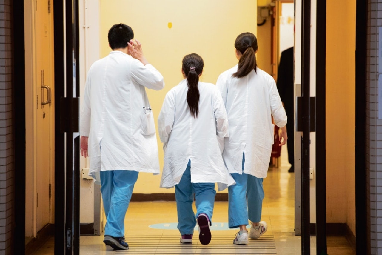 星洲港醫】醫生人手規劃02年香港做錯甚麼、新加坡做對甚麼？