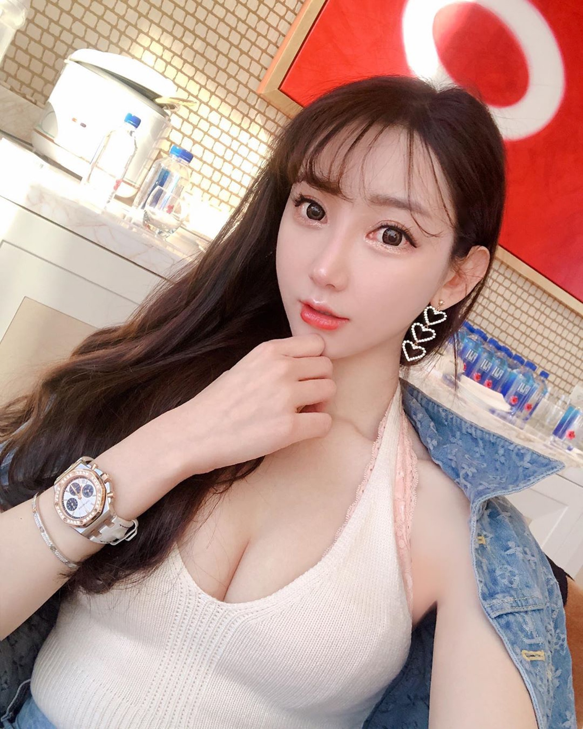 Cammi近年個樣同吹氣公仔無異。(ig@cbbheree圖片) Cammi近年個樣同吹氣公仔無異。(ig@cbbheree圖片)