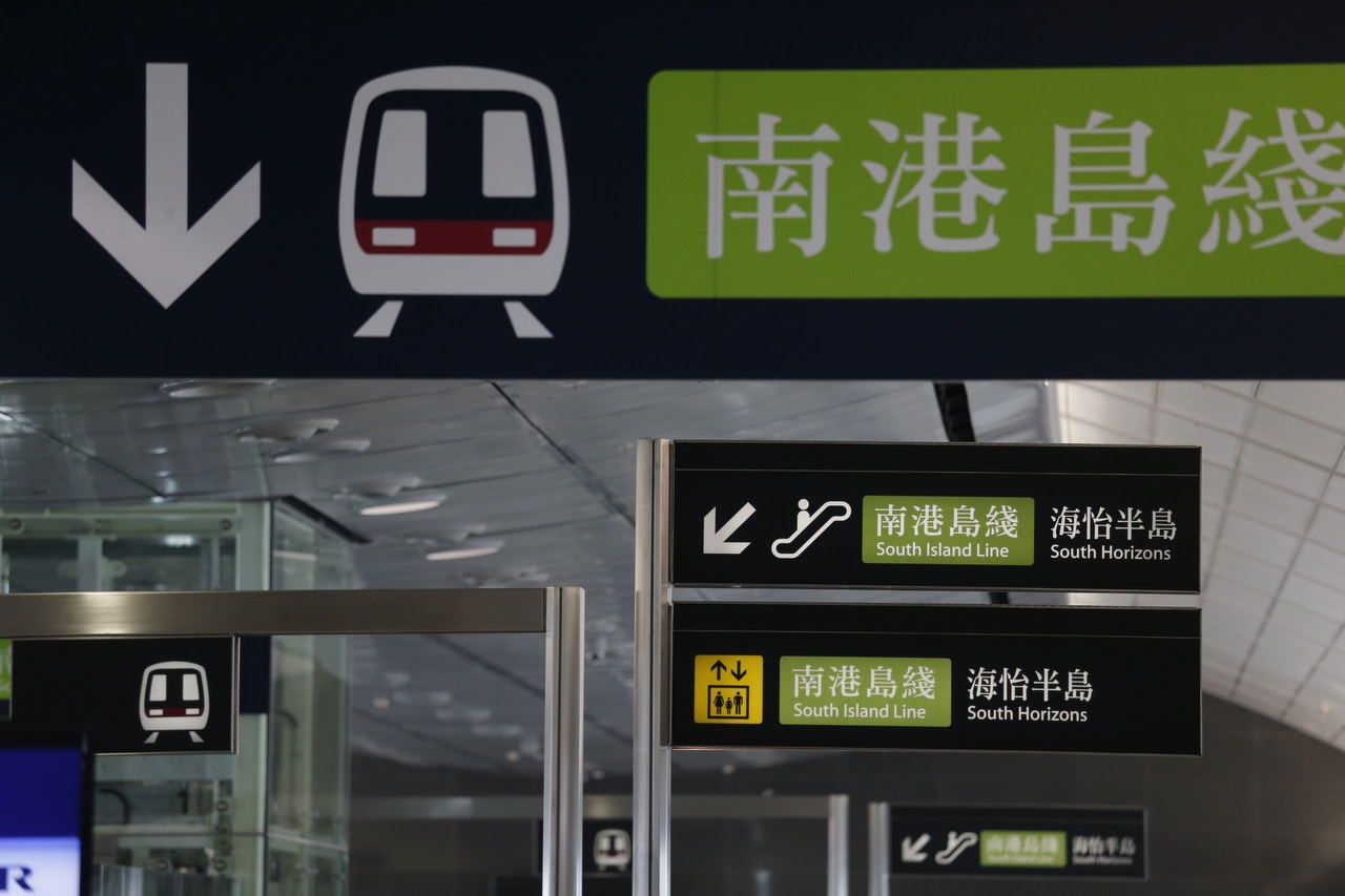 南港島線將於12月28日通車，該日是聖誕假期後第一個上班日。（梁鵬威攝）