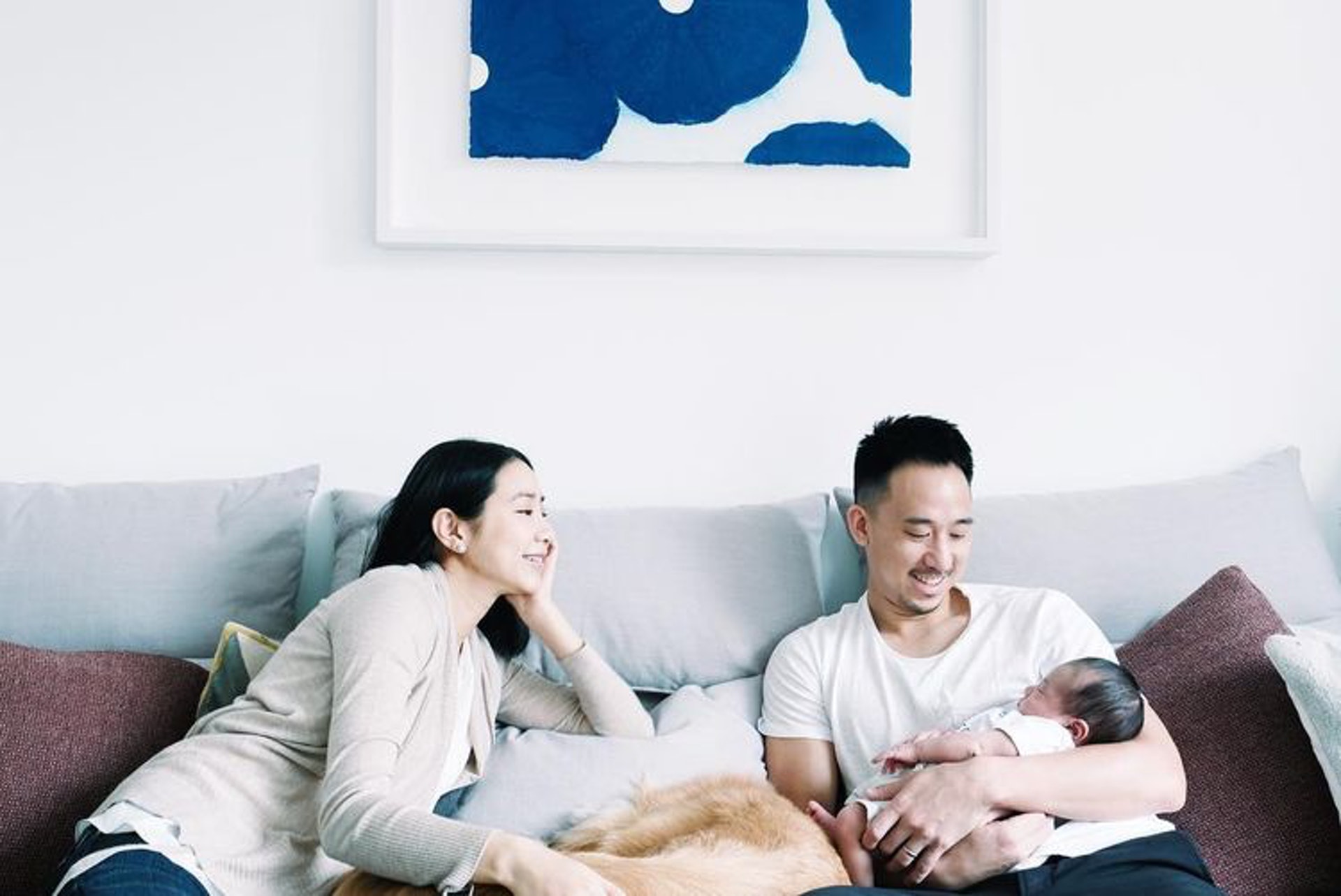 一家四口樂融融,網民更大讚吳雨霏沒有因生小孩而有棄養念頭。(吳雨霏IG圖片) 一家四口樂融融,網民更大讚吳雨霏沒有因生小孩而有棄養念頭。(吳雨霏IG圖片)