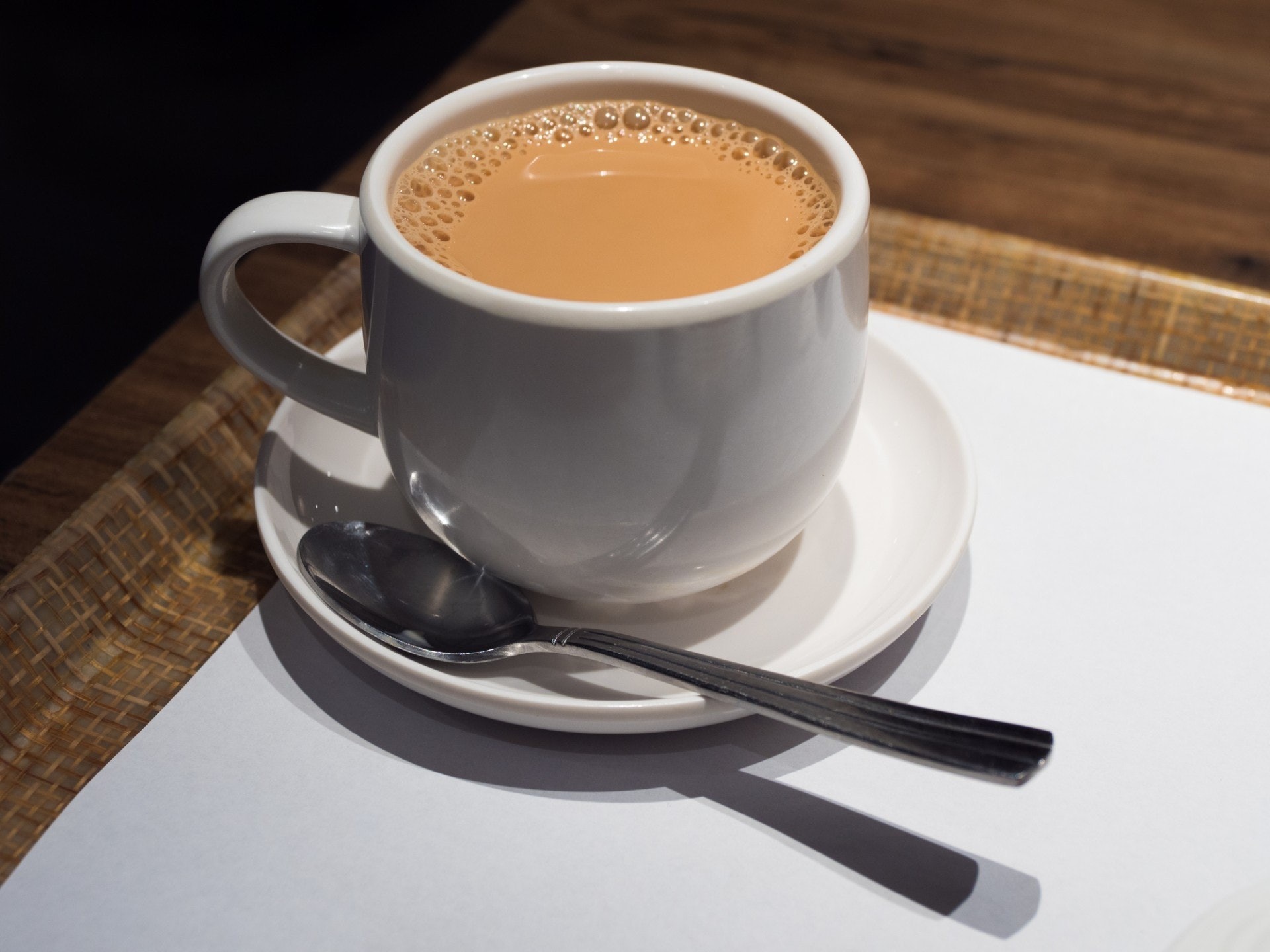 調查發現超過五成半受訪者表示最經常點的飲品是港式奶茶。（資料圖片 / 視覺中國）