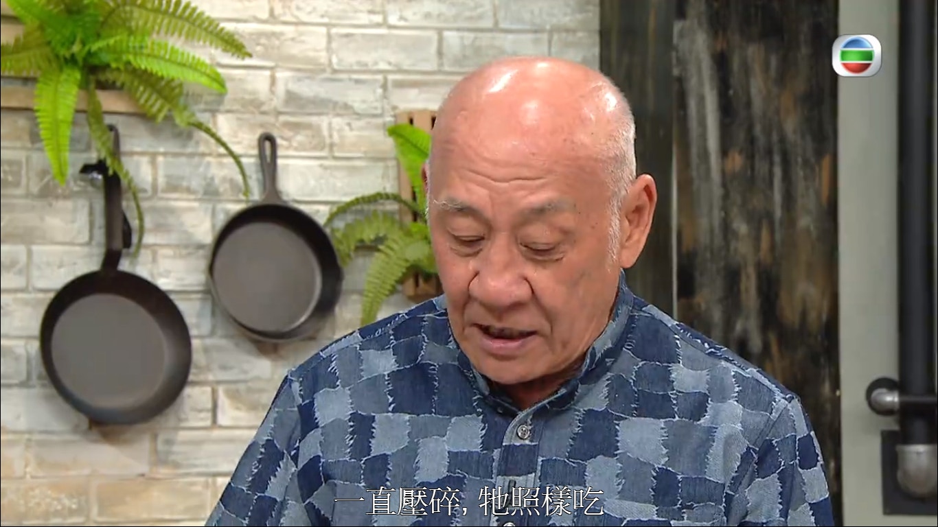 如果在烹調過程中,能把骨壓碎,則可以讓狗進食。(節目截圖) 如果在烹調過程中,能把骨壓碎,則可以讓狗進食。(節目截圖)