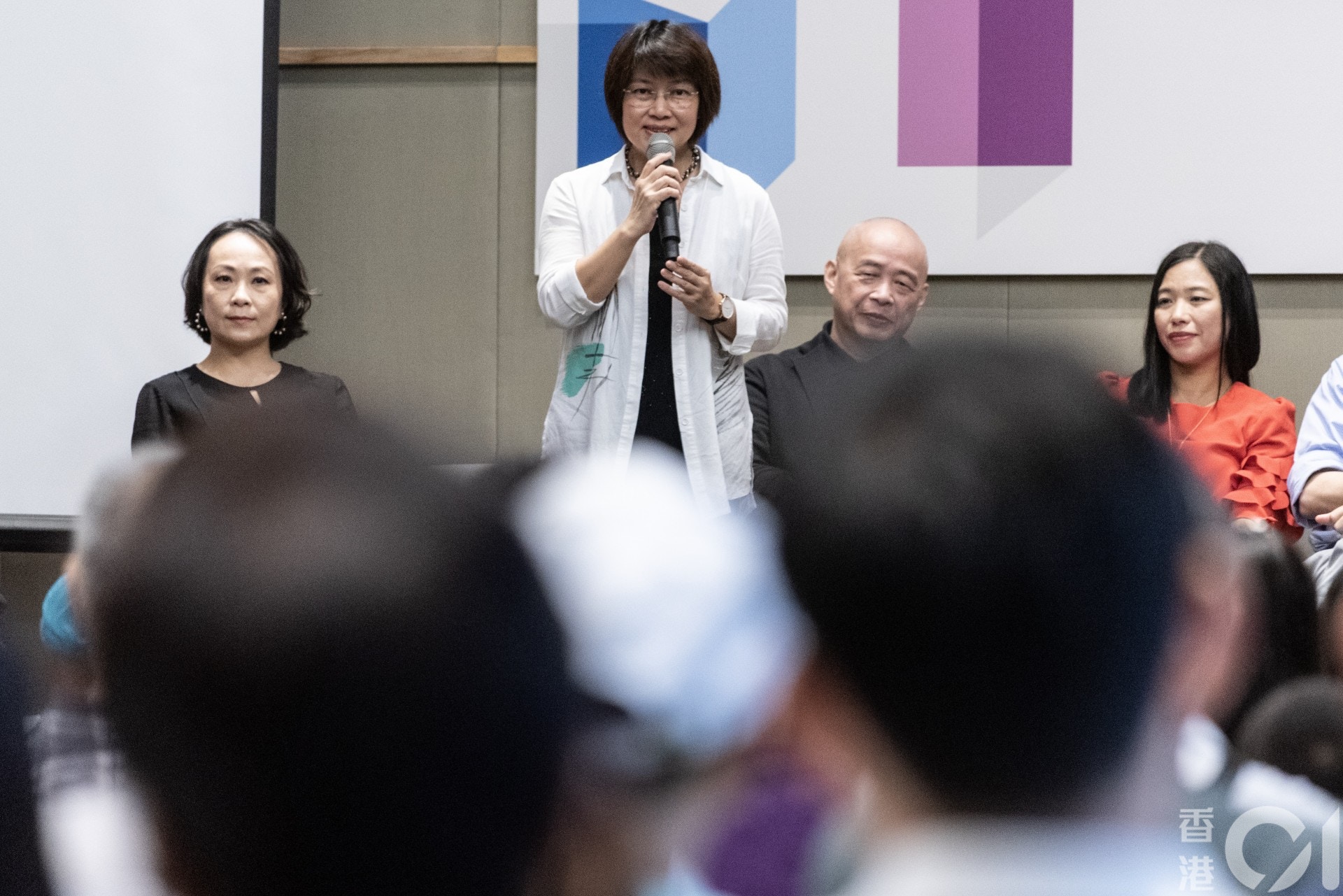 屈穎妍指出，現時年輕人犯法卻未被拘捕，形容香港的法治已死。（梁煥敏攝）
