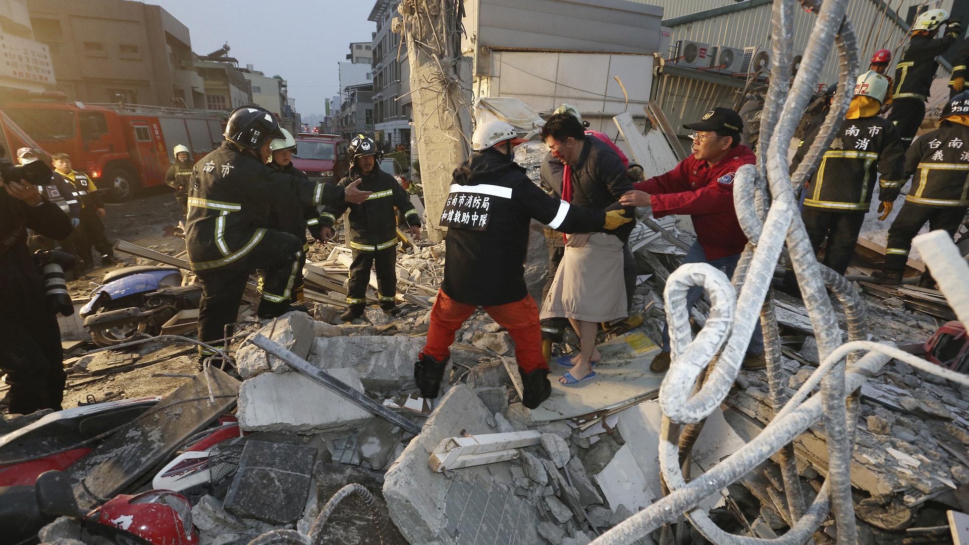 南台灣地震 台南災情嚴重多家酒店免費接待災民 香港01 中國